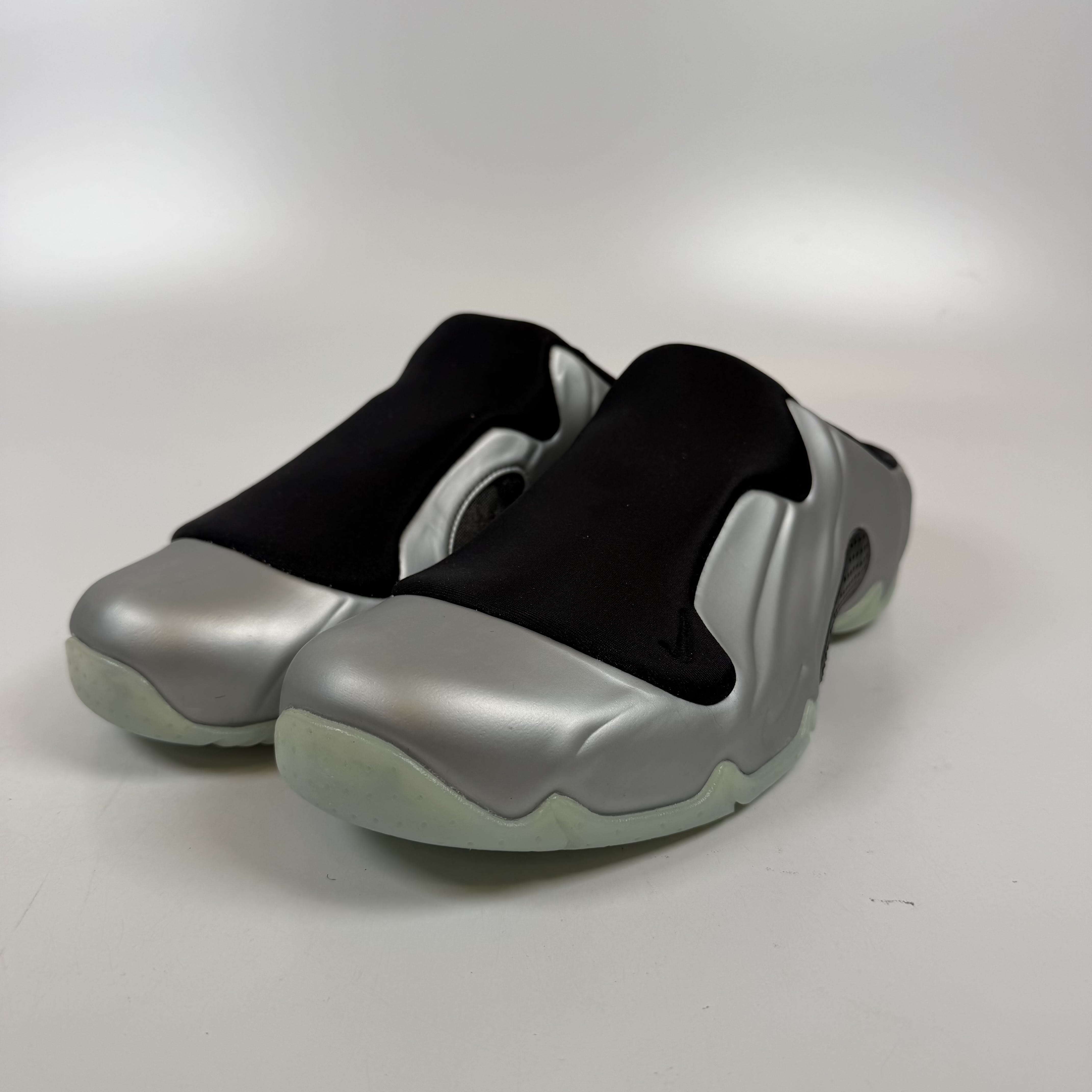 SP13260 Nike Clogposite Chrome