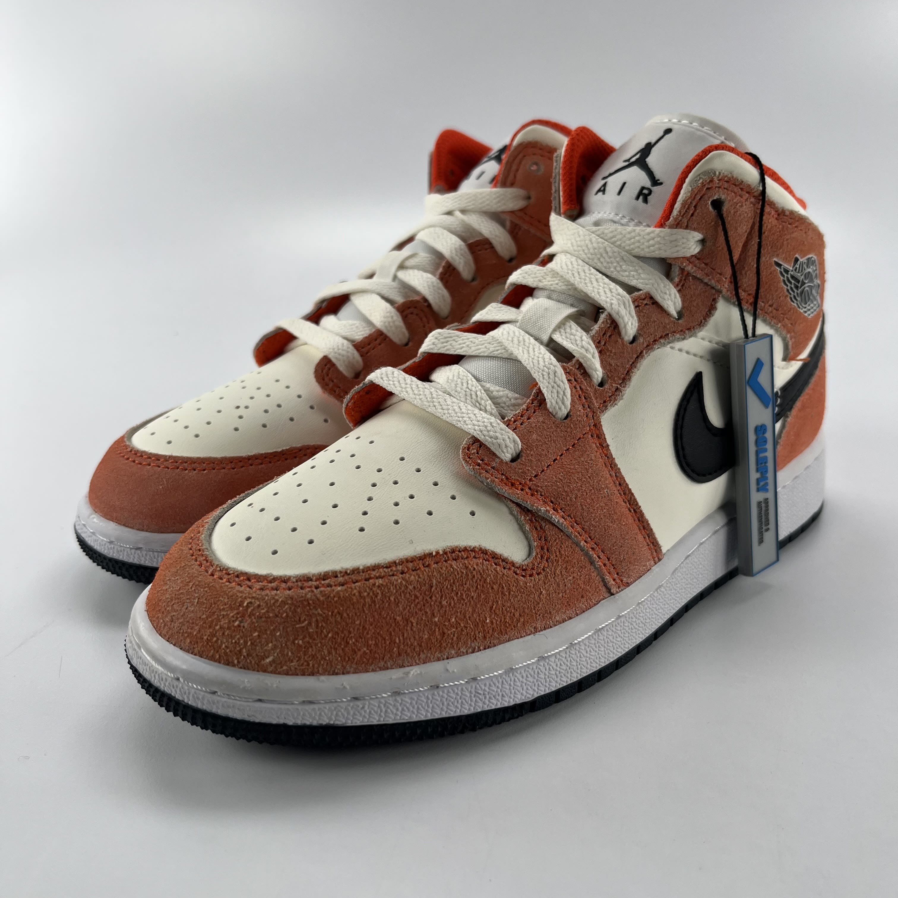 339799 Air Jordan 1 Mid SE GS 'Orange Suede'