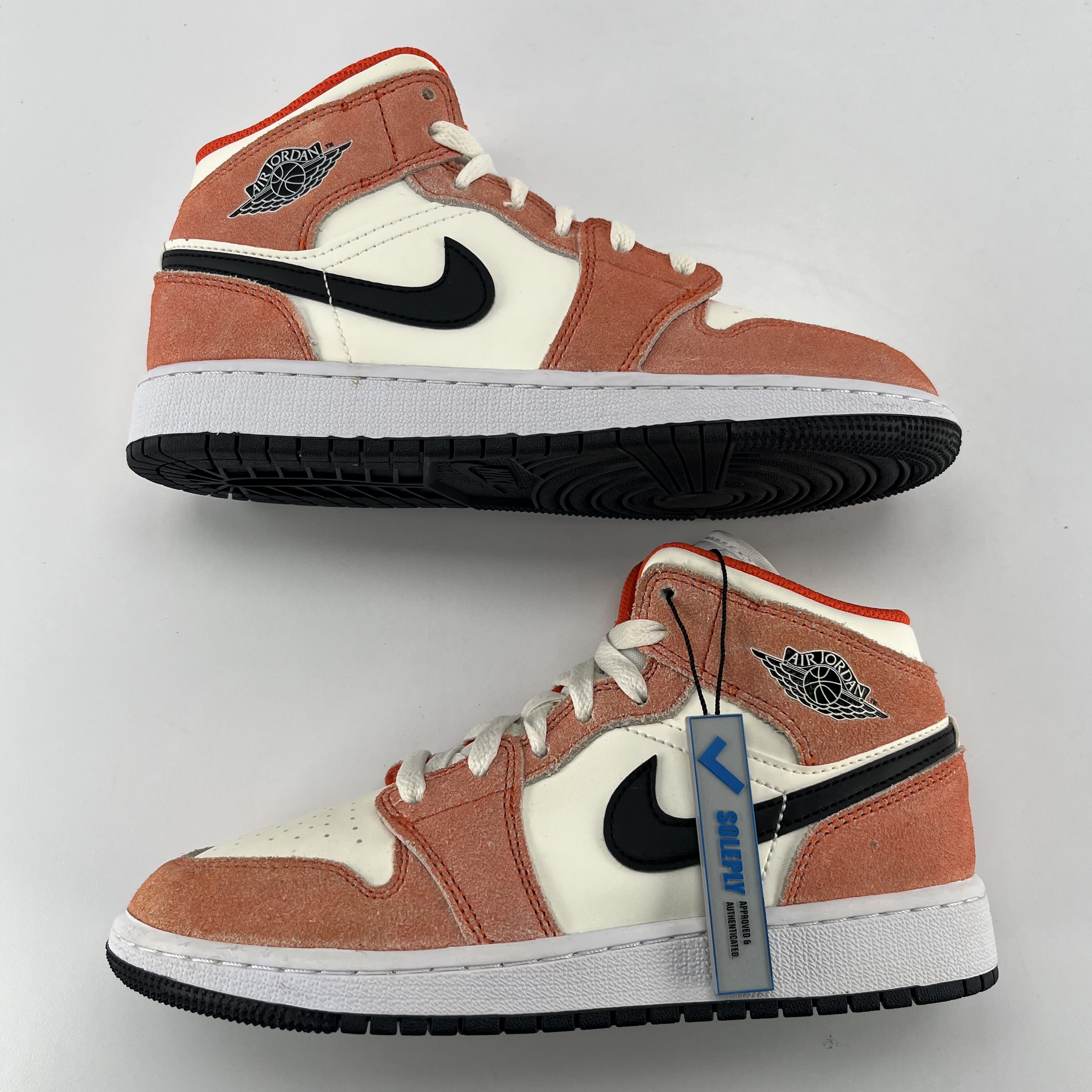 339799 Air Jordan 1 Mid SE GS 'Orange Suede'