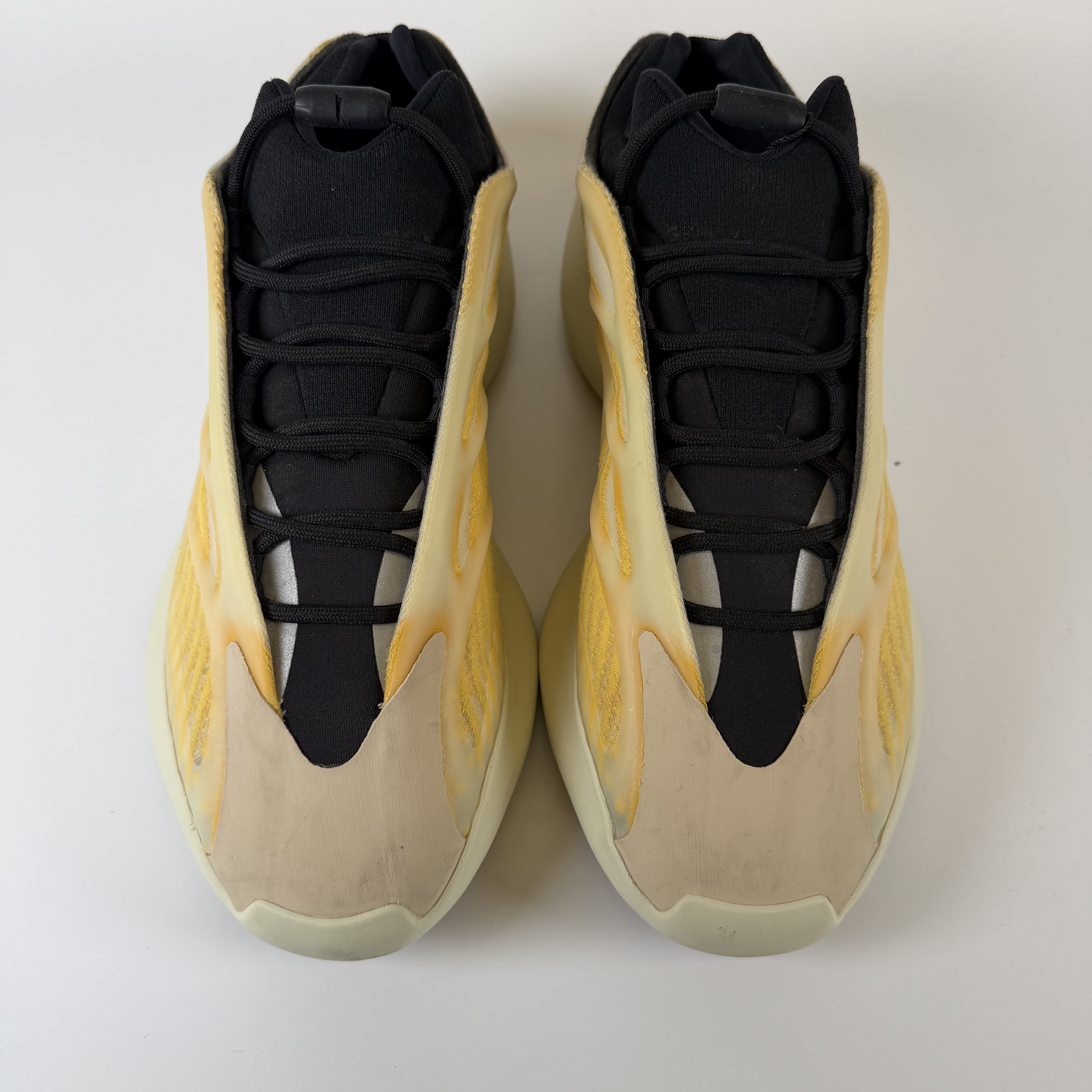 SP5324 Yeezy 700 V3 'Mono Safflower'