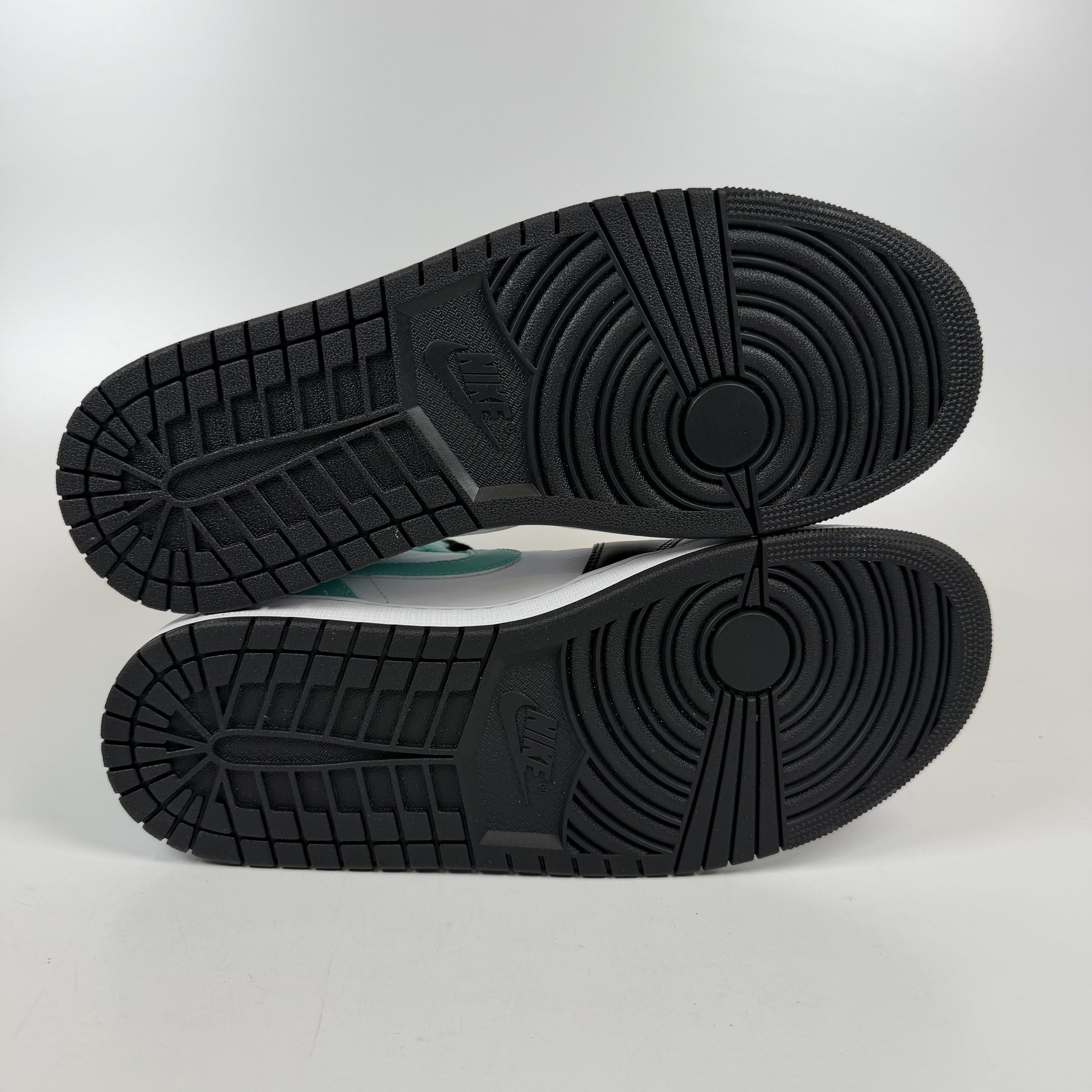 SP13595 Jordan 1 Mid Tropical Twist Igloo