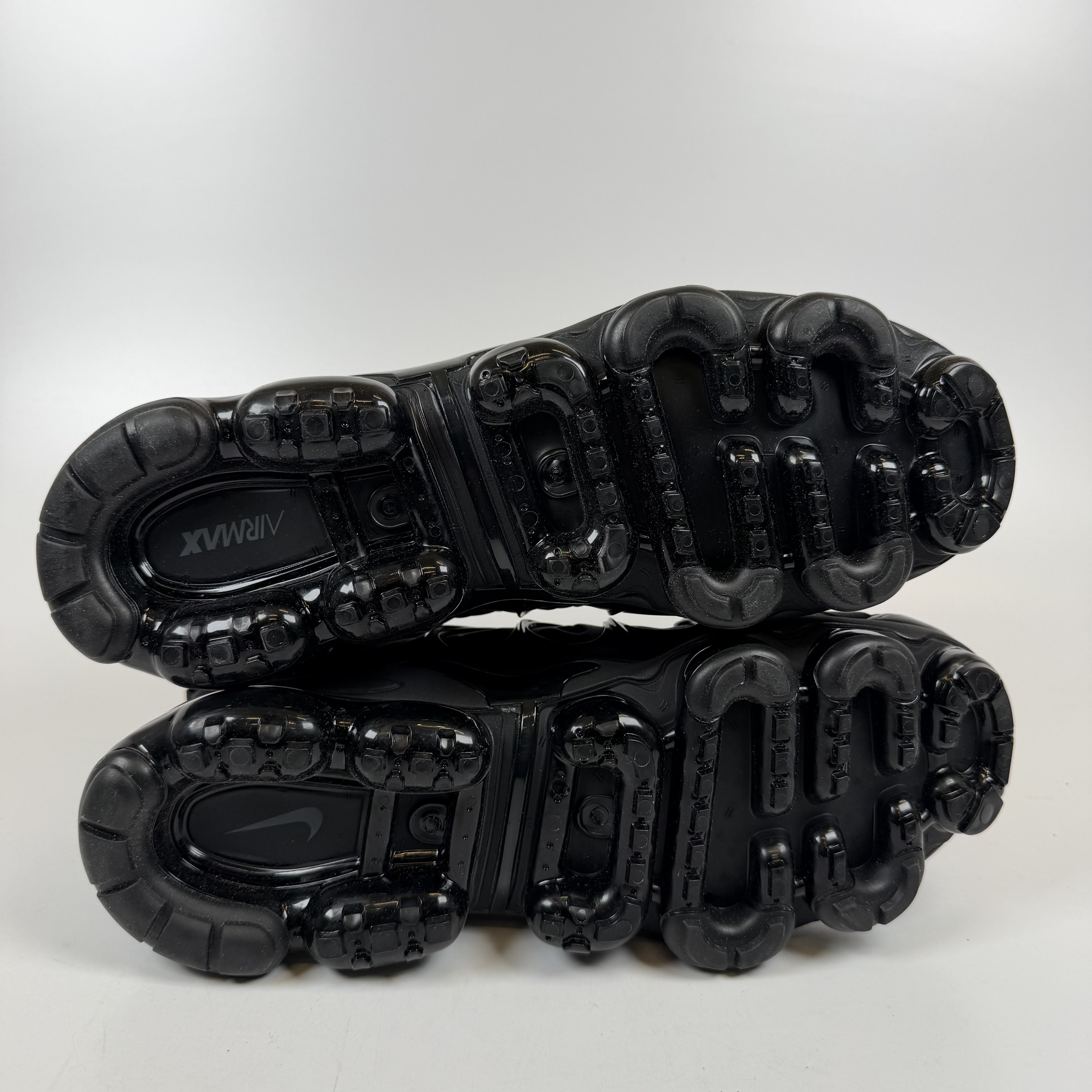 SP13594 Nike Air VaporMax Plus Triple Black