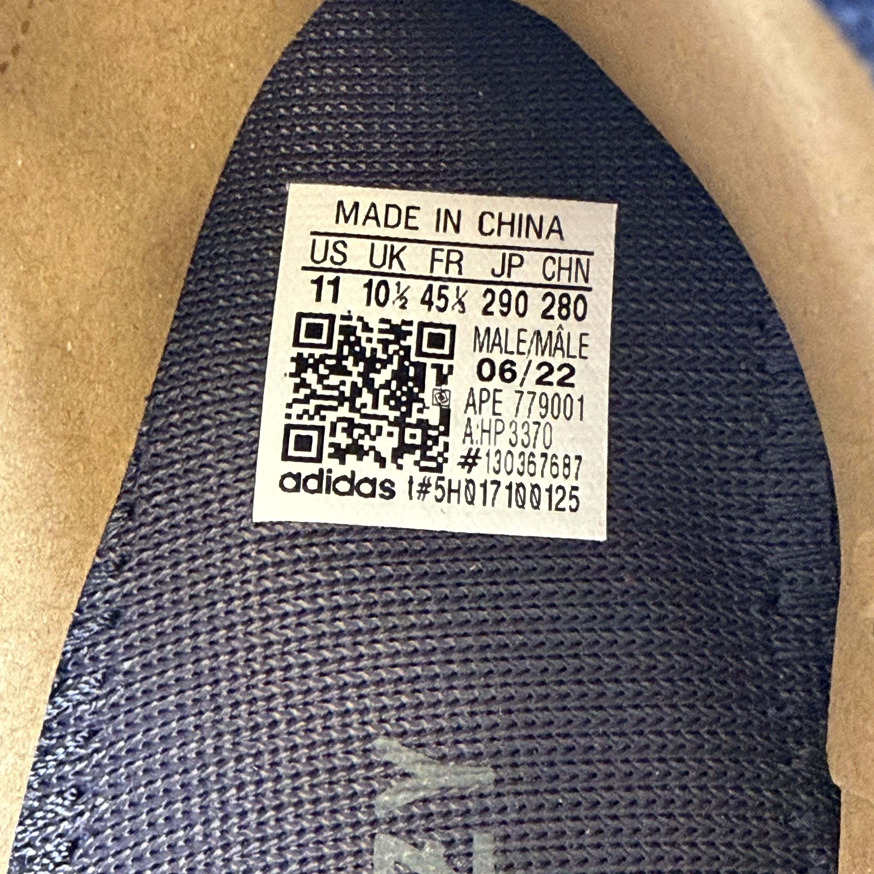 SP13593 adidas Yeezy Knit RNR Fade Indigo