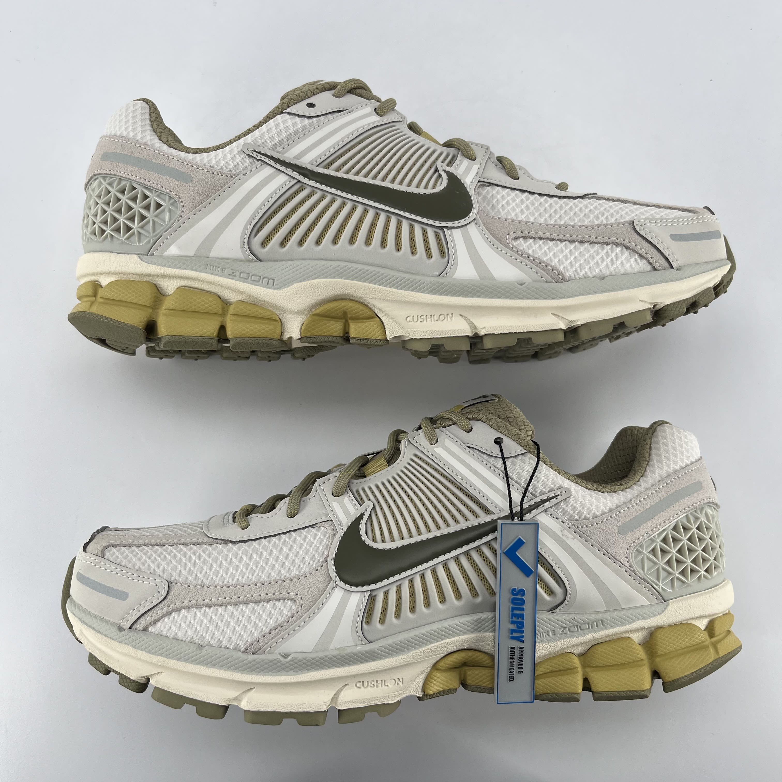 587733 Nike Zoom Vomero 5 SP Light Bone Neutral Olive