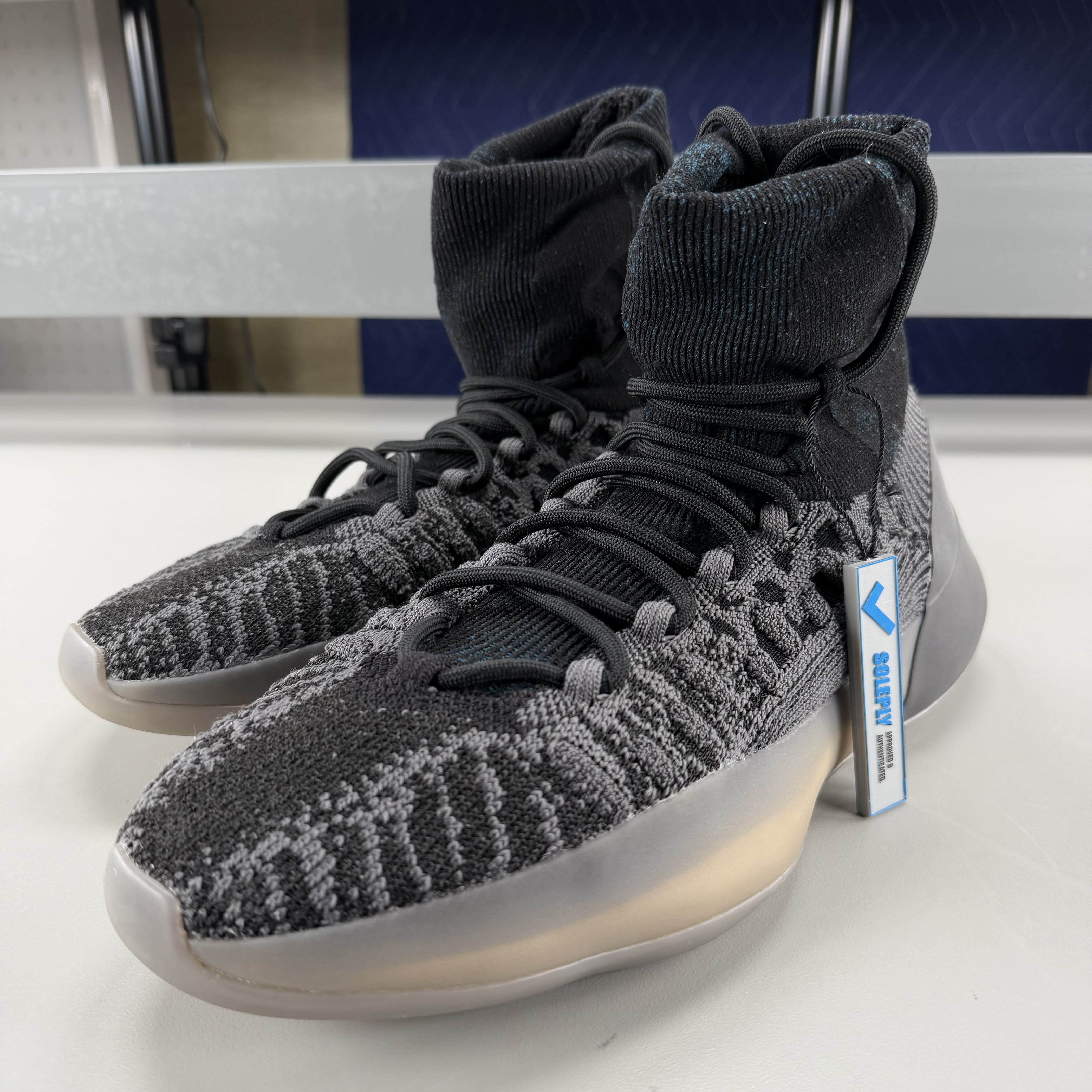 560760 adidas Yeezy BSKTBL Knit Slate Blue