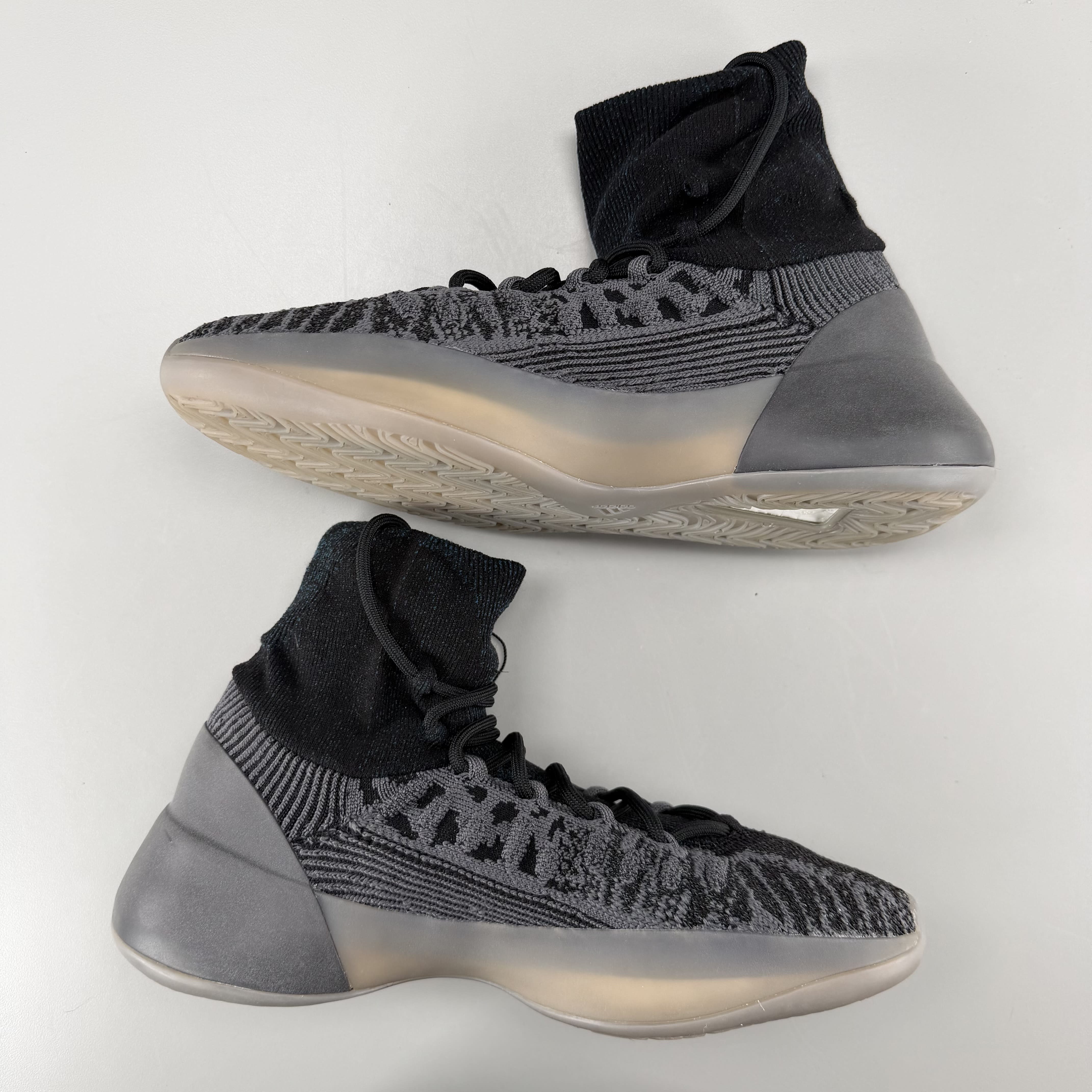 560760 adidas Yeezy BSKTBL Knit Slate Blue