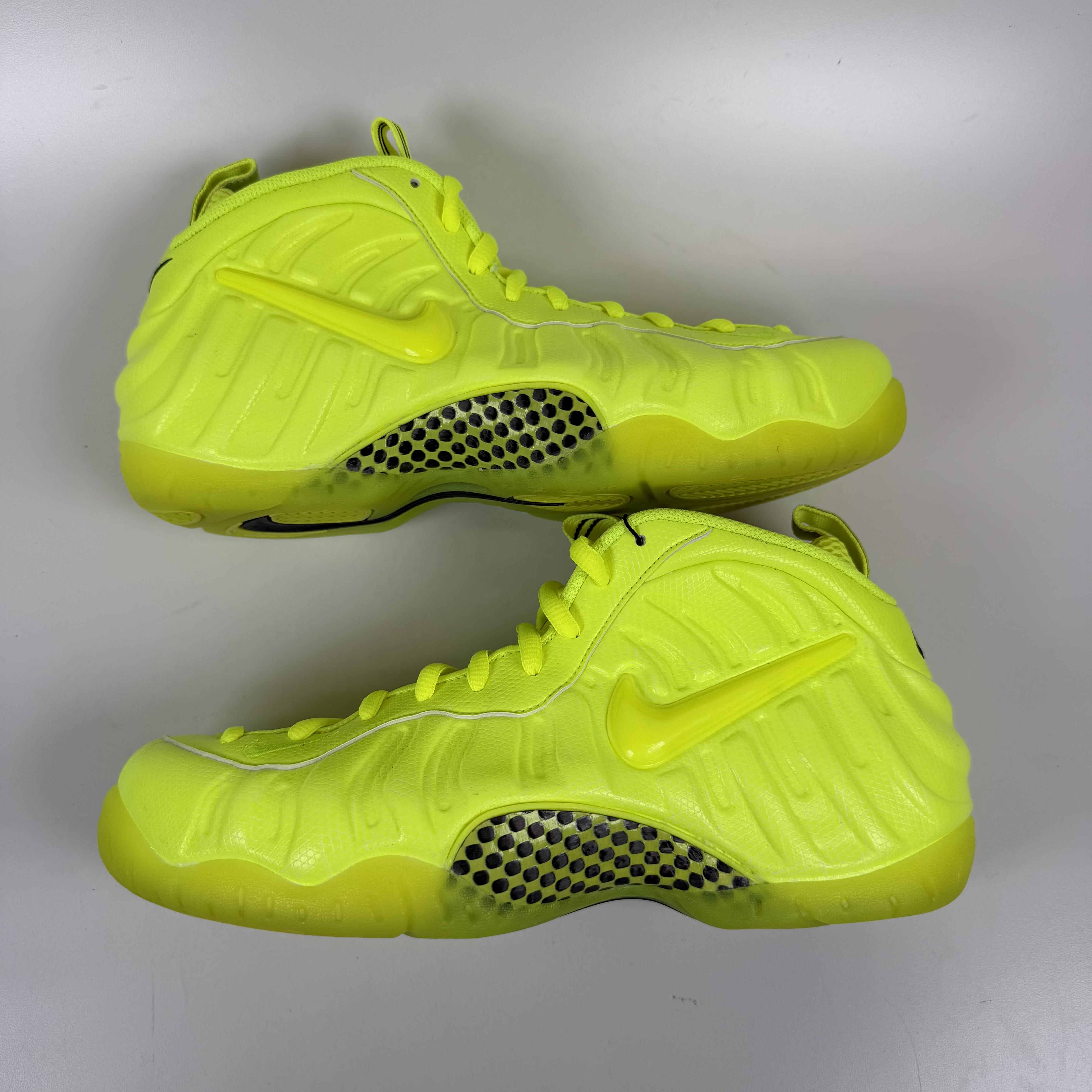 SP13603 Nike Air Foamposite Pro Volt