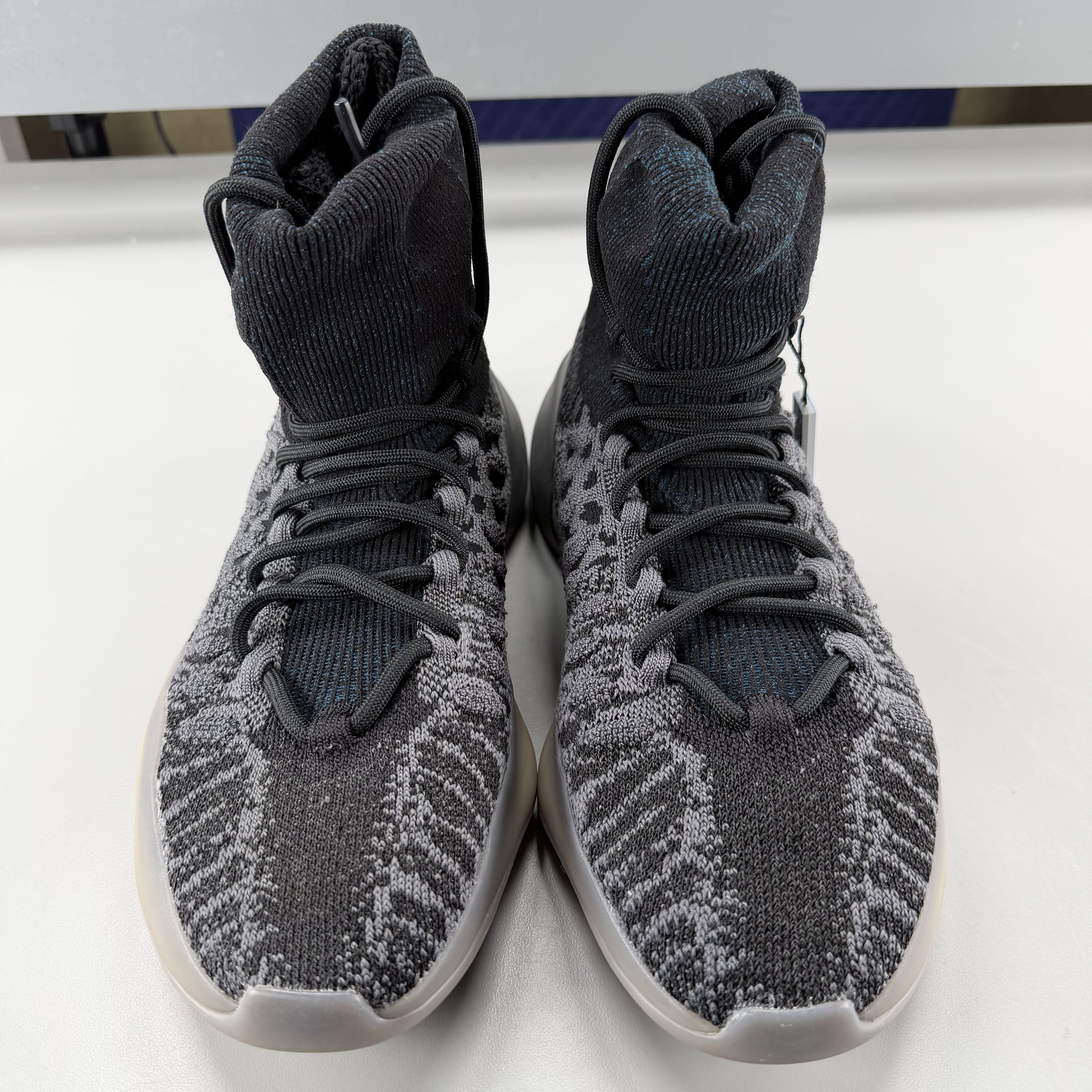 560760 adidas Yeezy BSKTBL Knit Slate Blue