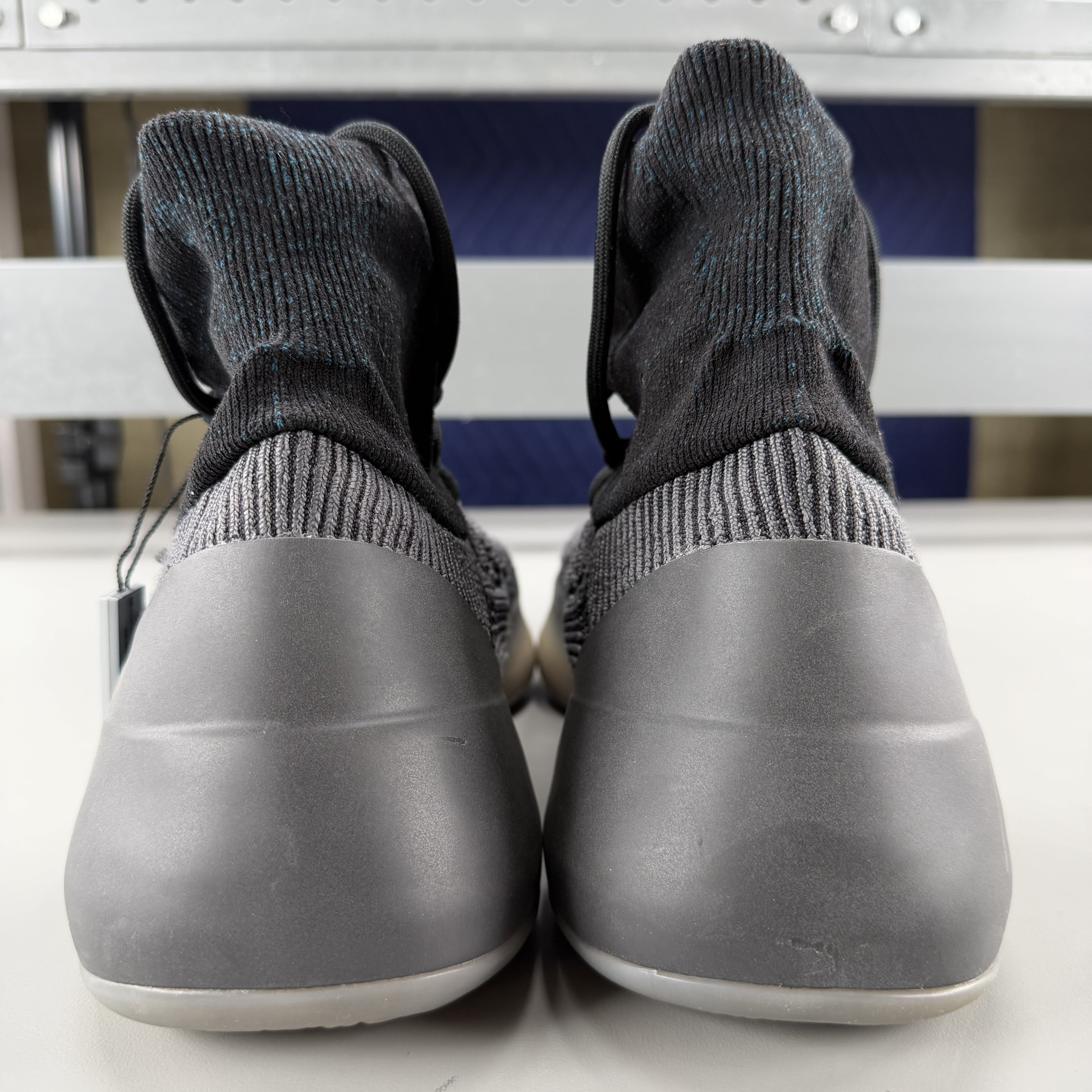 560760 adidas Yeezy BSKTBL Knit Slate Blue