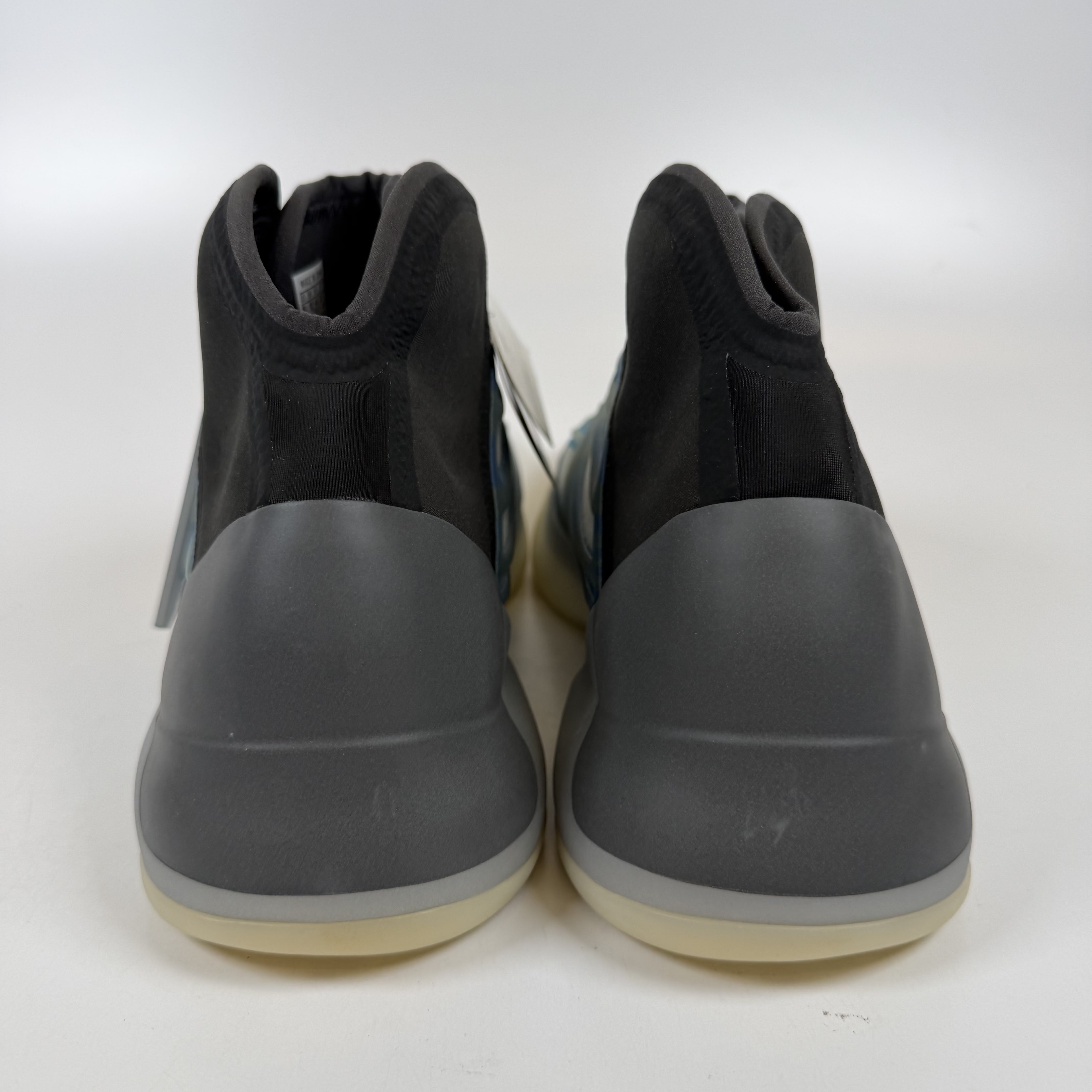 SP13611 adidas Yeezy QNTM Frozen Blue
