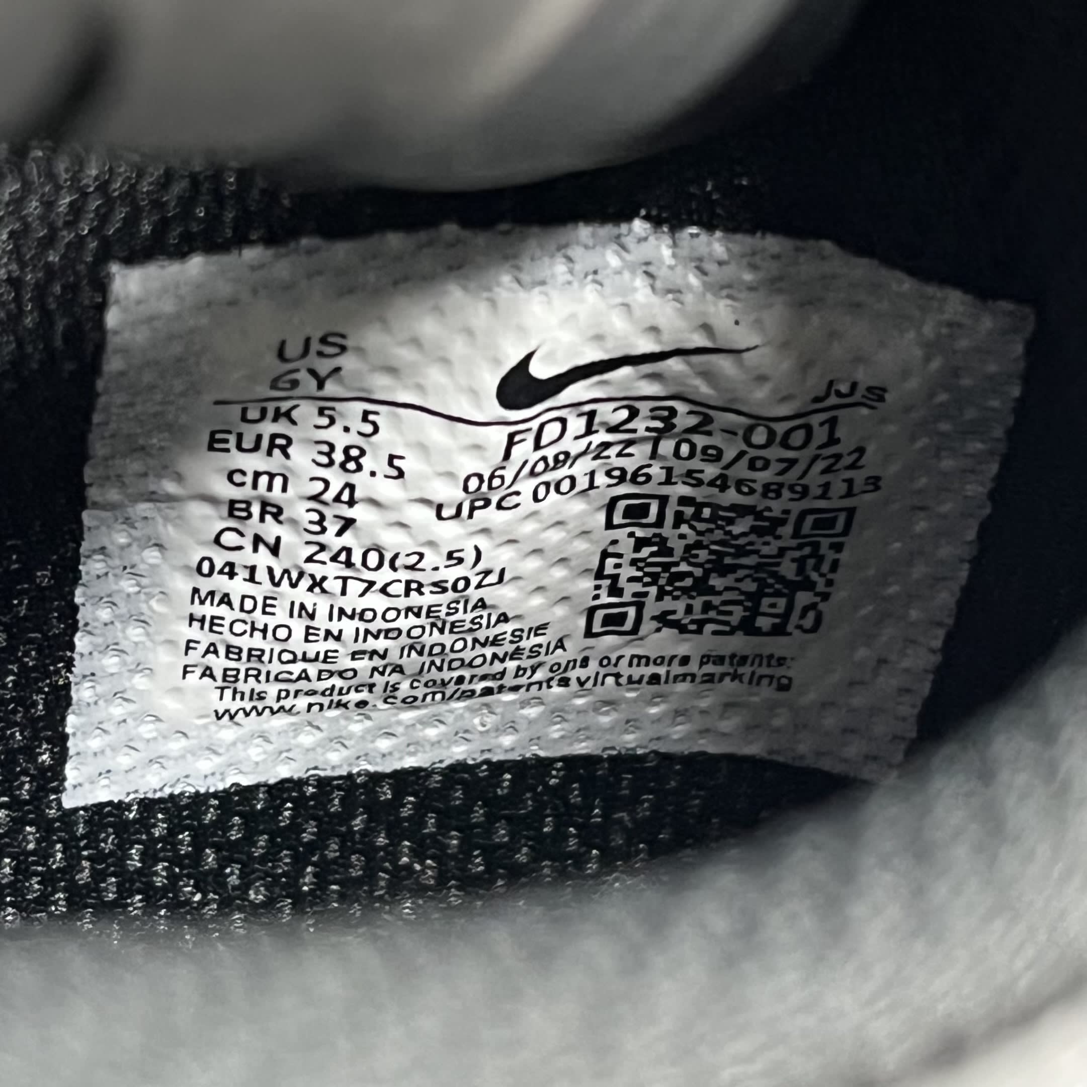 340200 Dunk Low GS 'Black Panda 2.0'