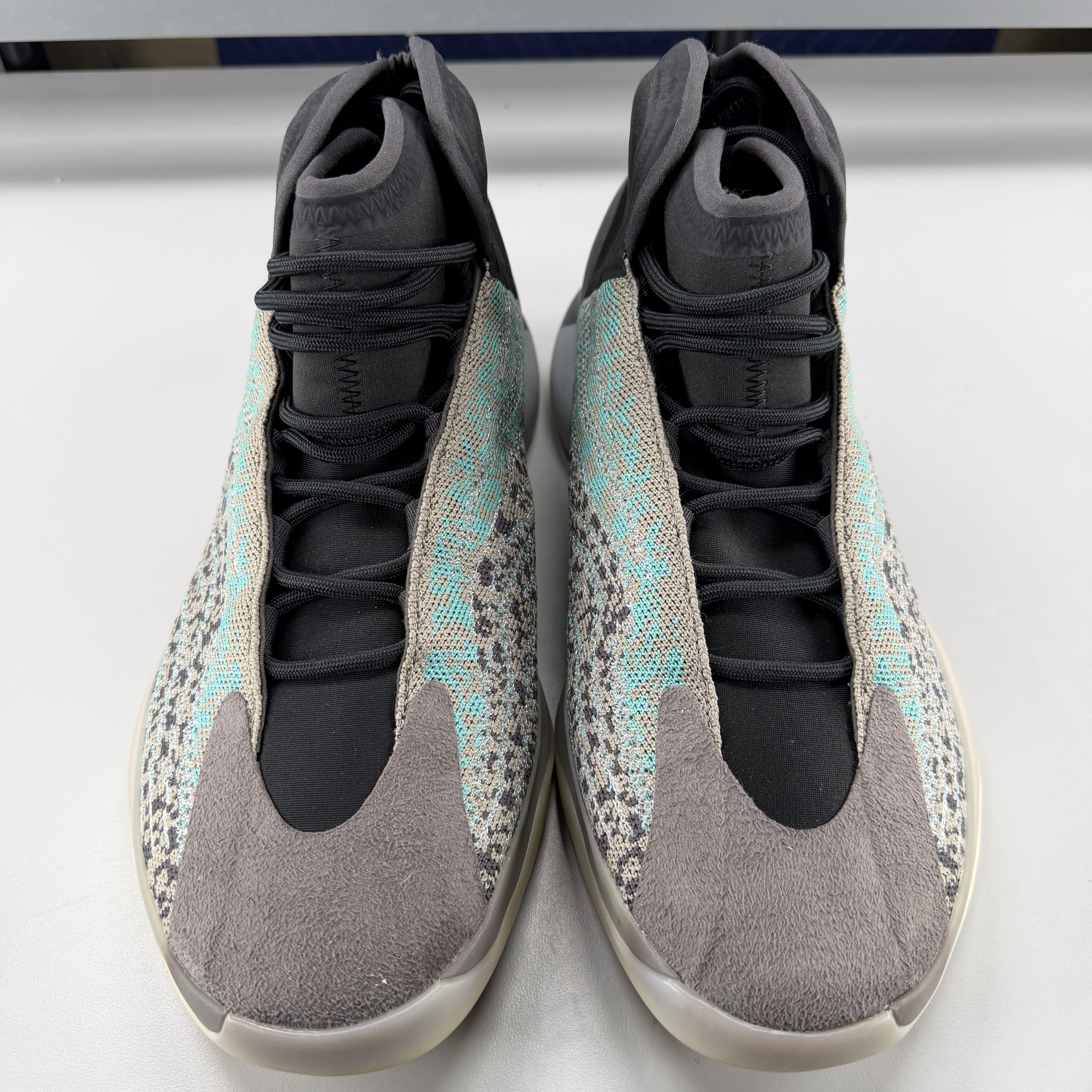 670391 adidas Yeezy QNTM Teal Blue