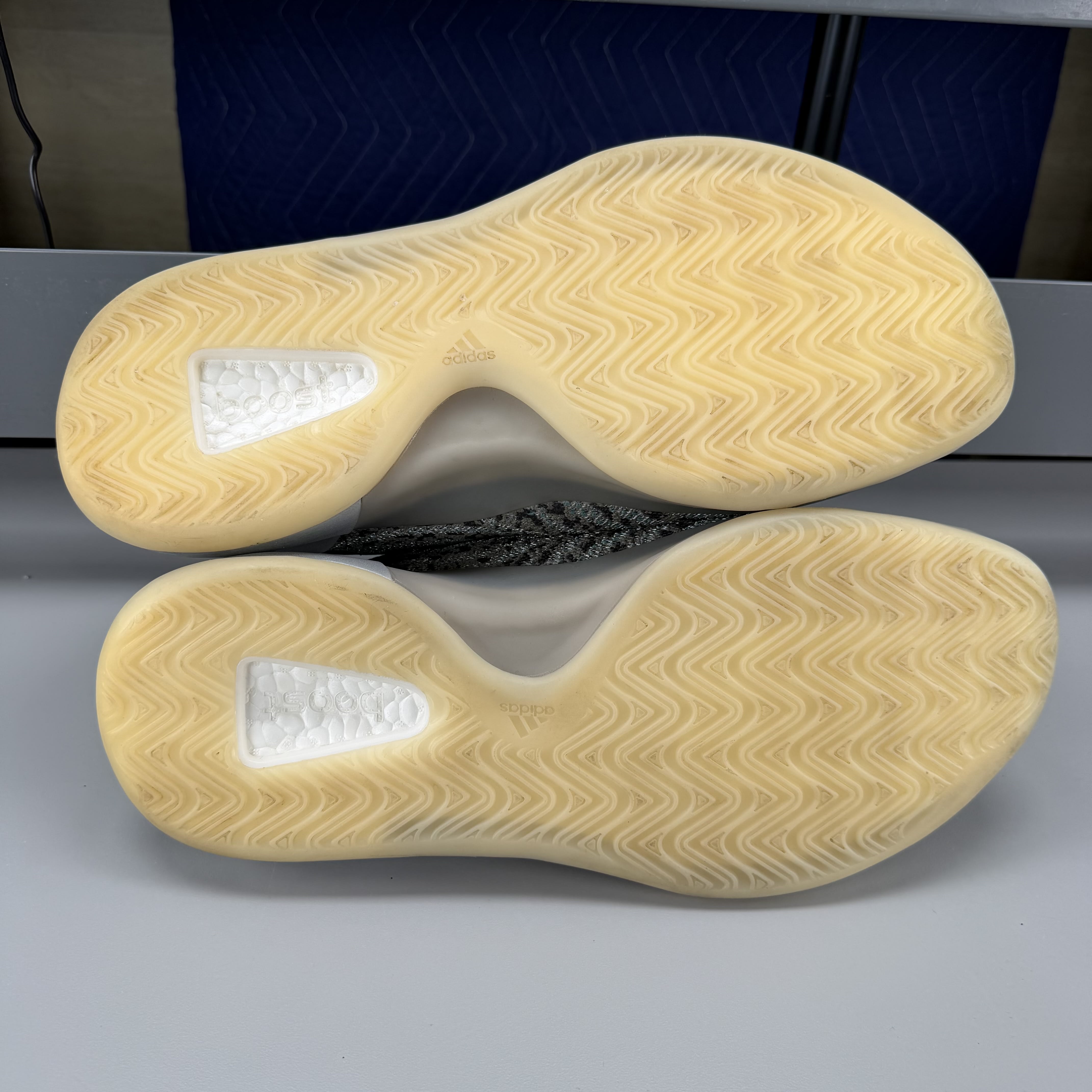 670391 adidas Yeezy QNTM Teal Blue