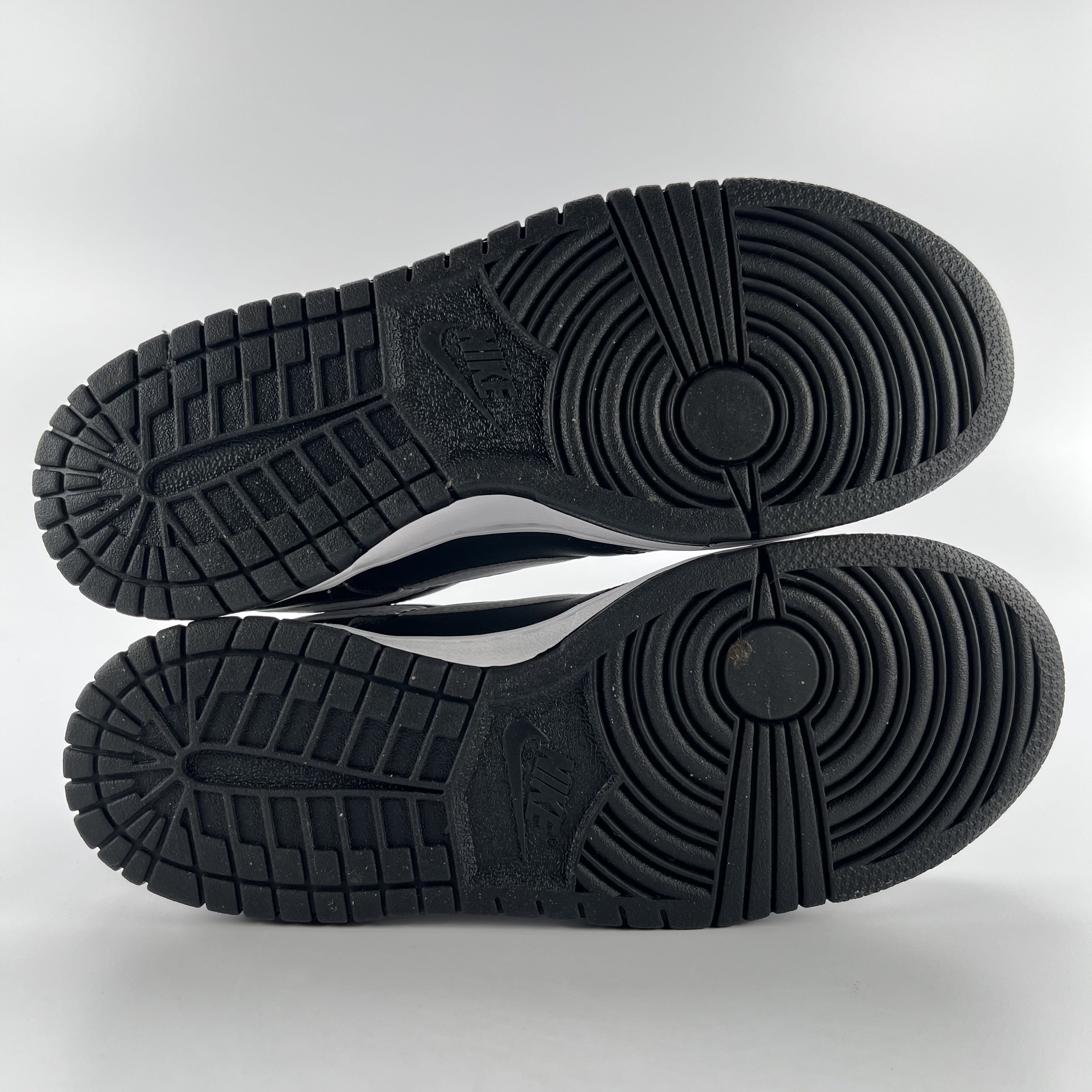 340200 Dunk Low GS 'Black Panda 2.0'