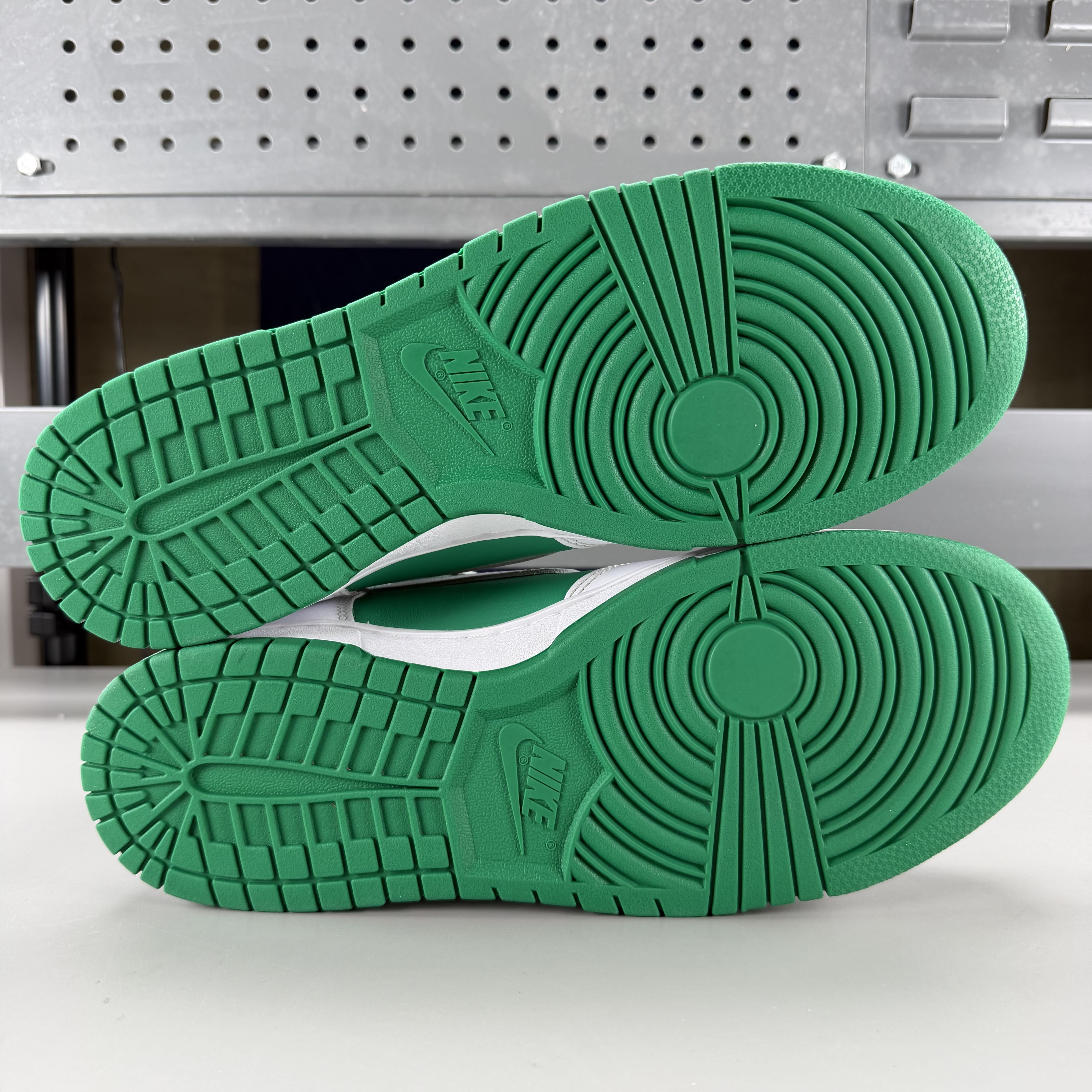 617887 Nike Dunk High Stadium Green White