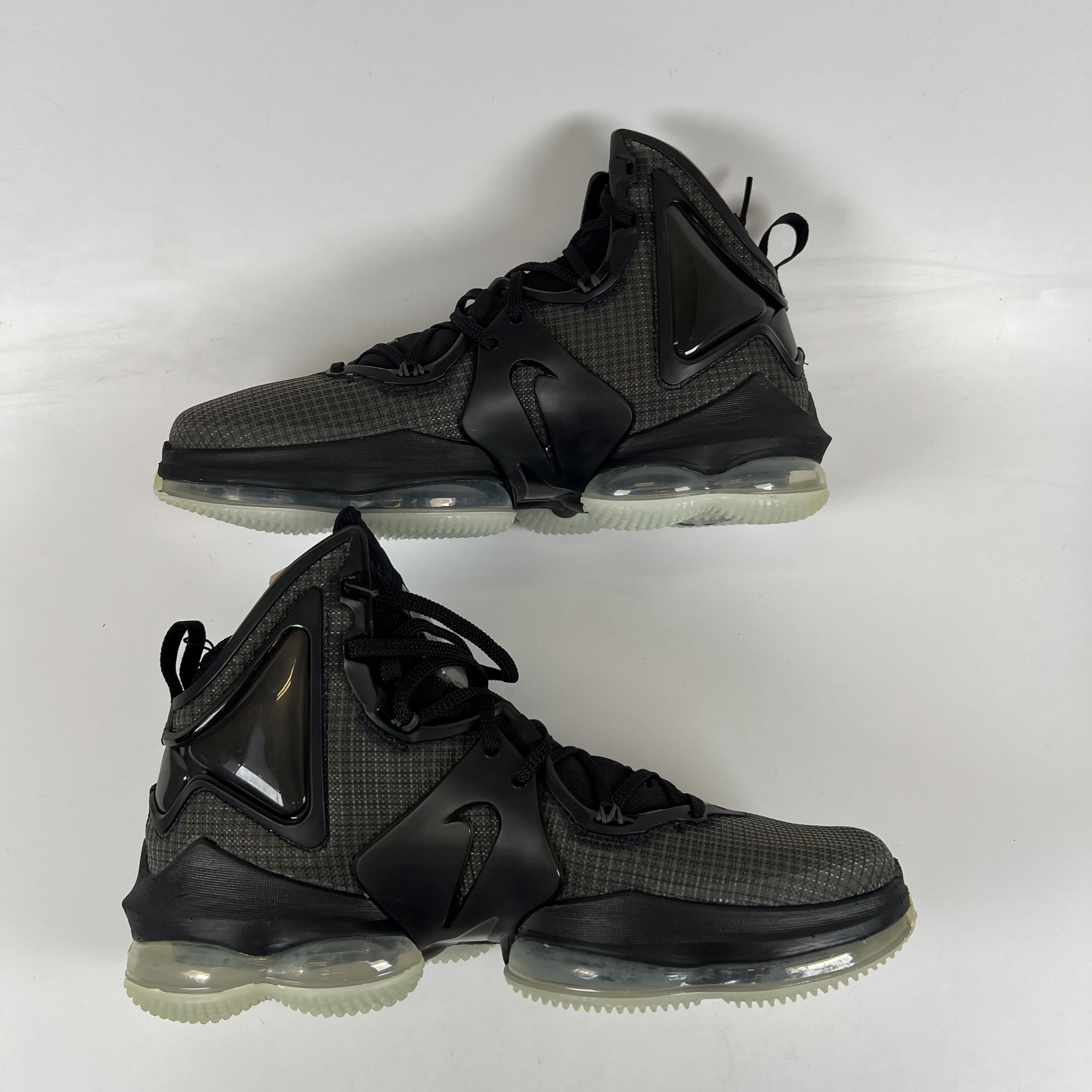 SP10819 Nike LeBron 19 Black Anthracite Green Glow