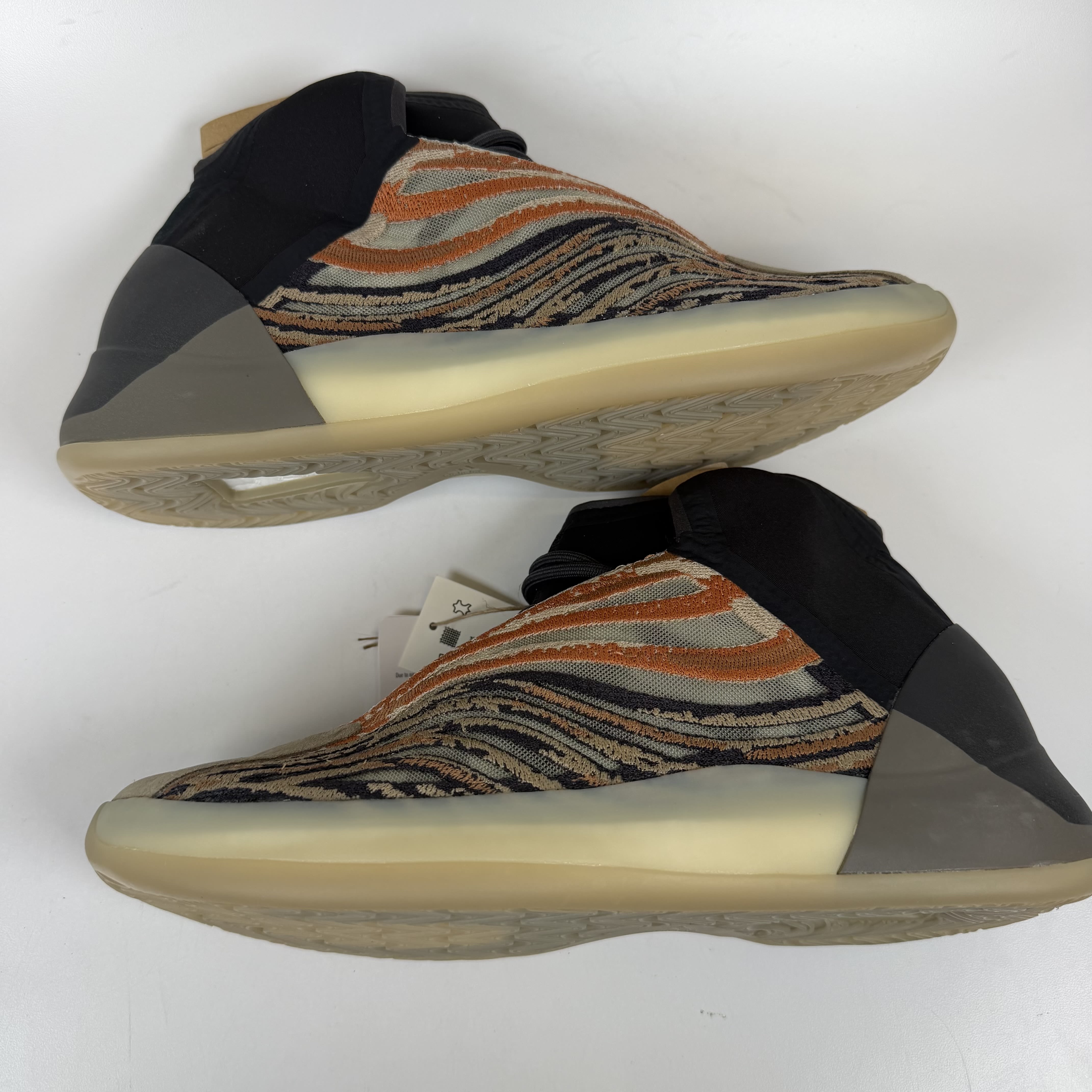 SP13607 adidas Yeezy QNTM Flash Orange