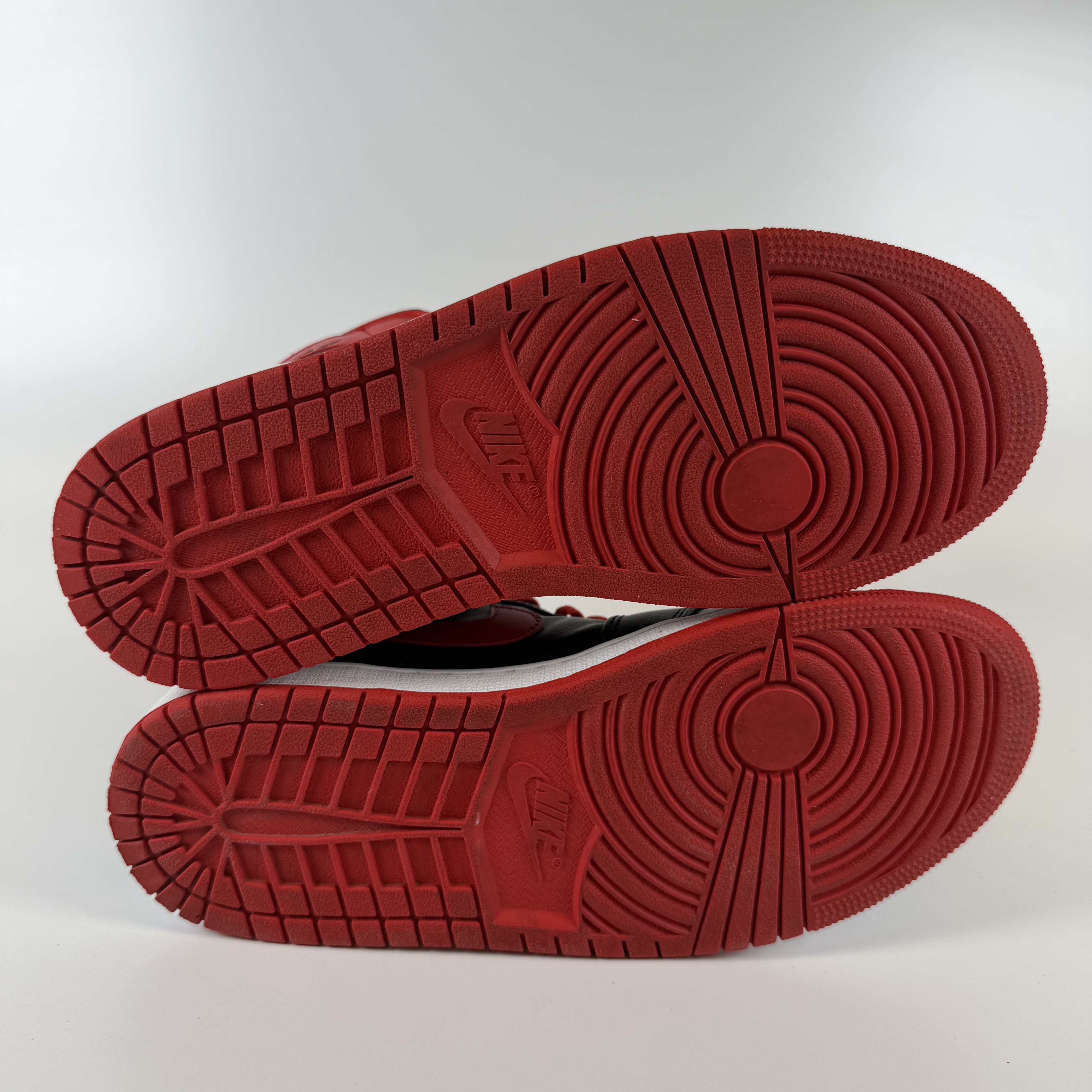 642793 Air Jordan 1 Mid 'Alternate Bred'