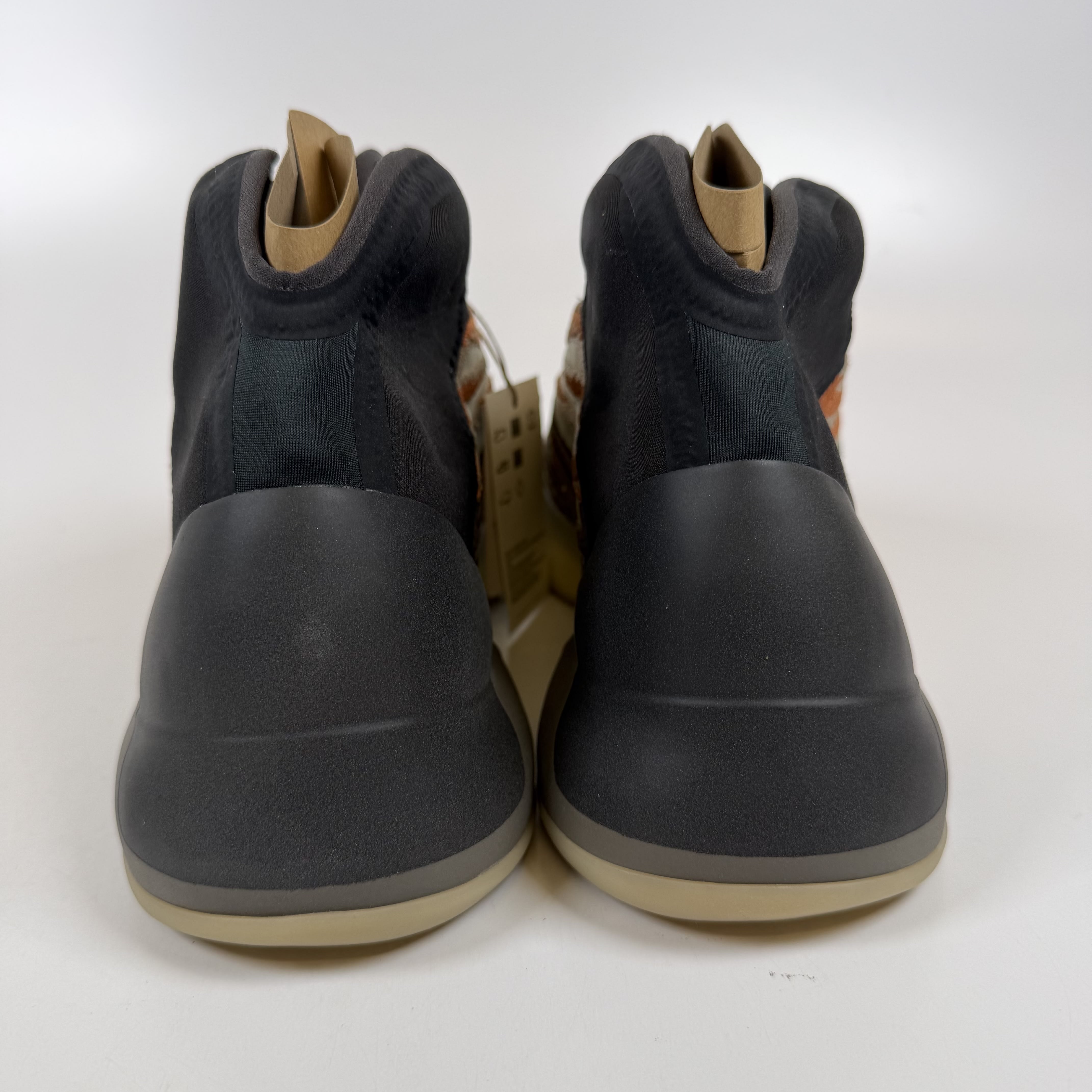 SP13607 adidas Yeezy QNTM Flash Orange