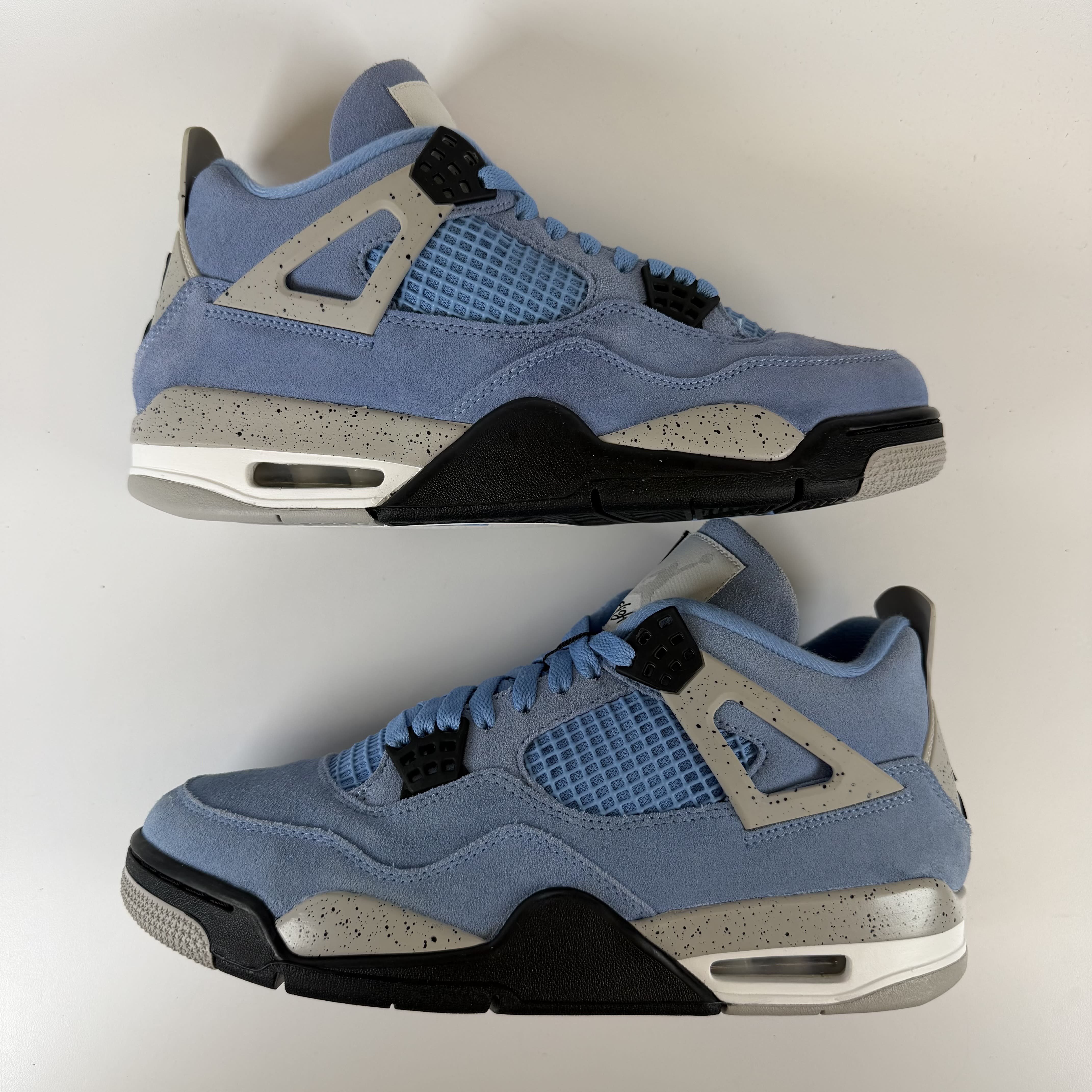 [709514] Jordan 4 Retro University Blue