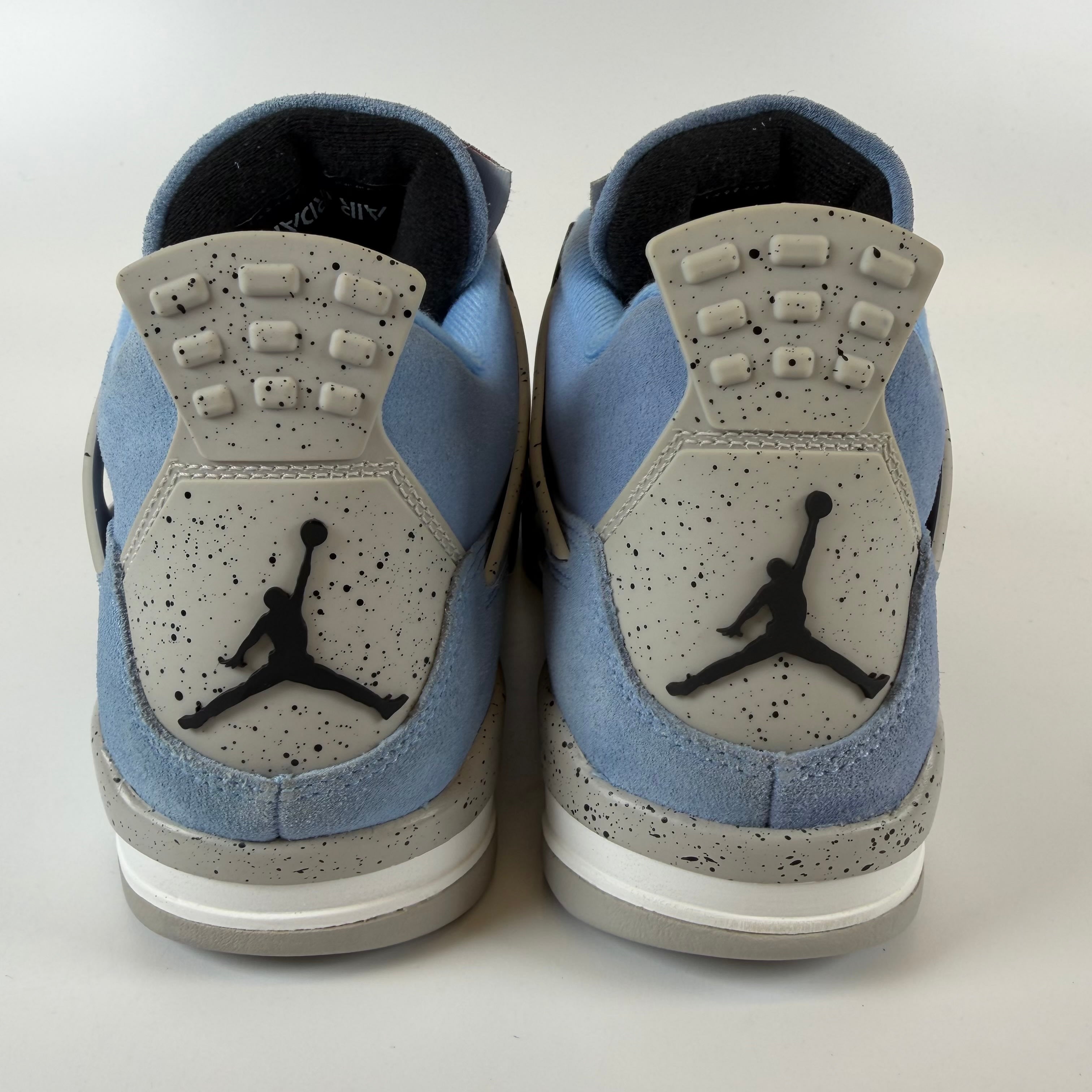 [709514] Jordan 4 Retro University Blue