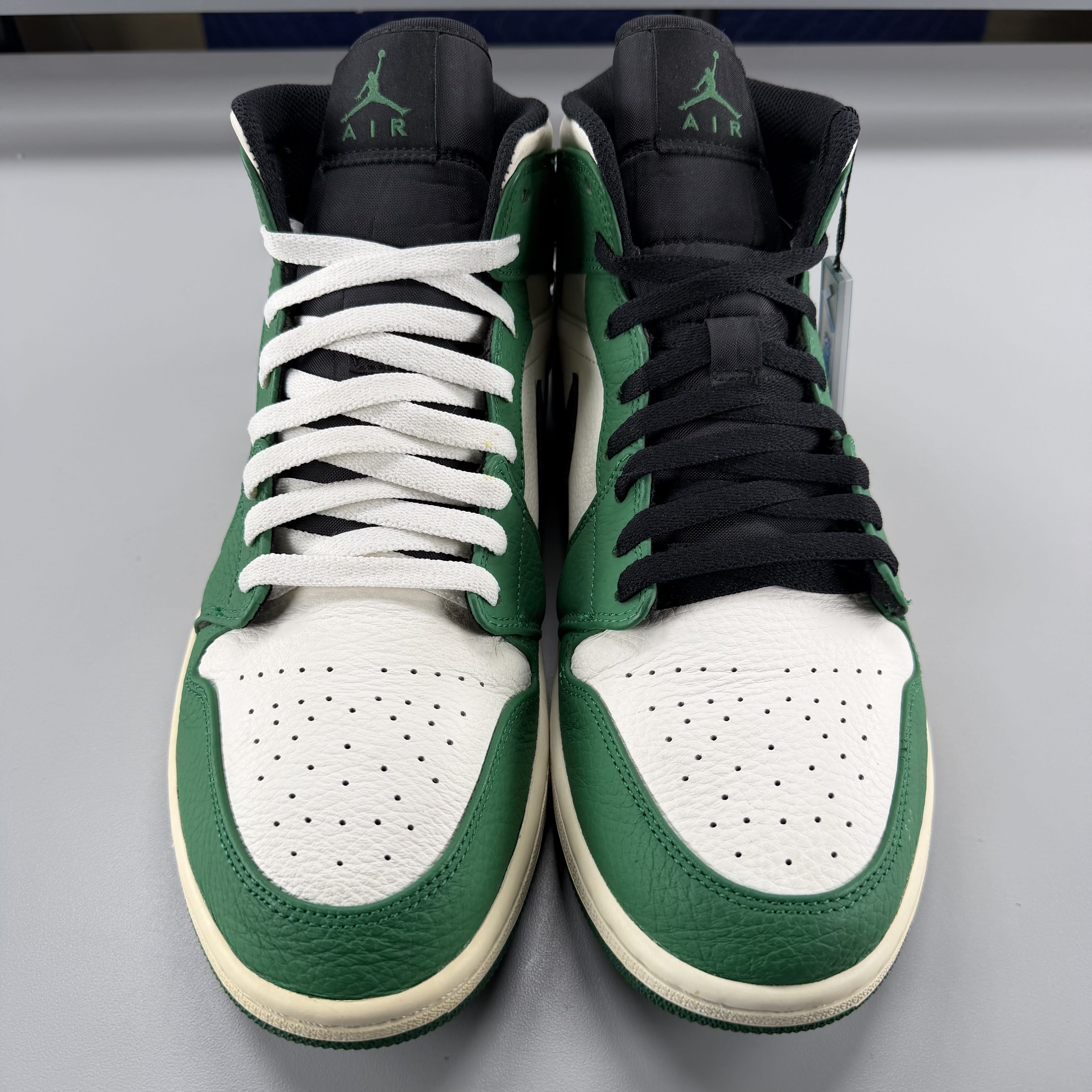 387756 Jordan 1 Mid Pine Green