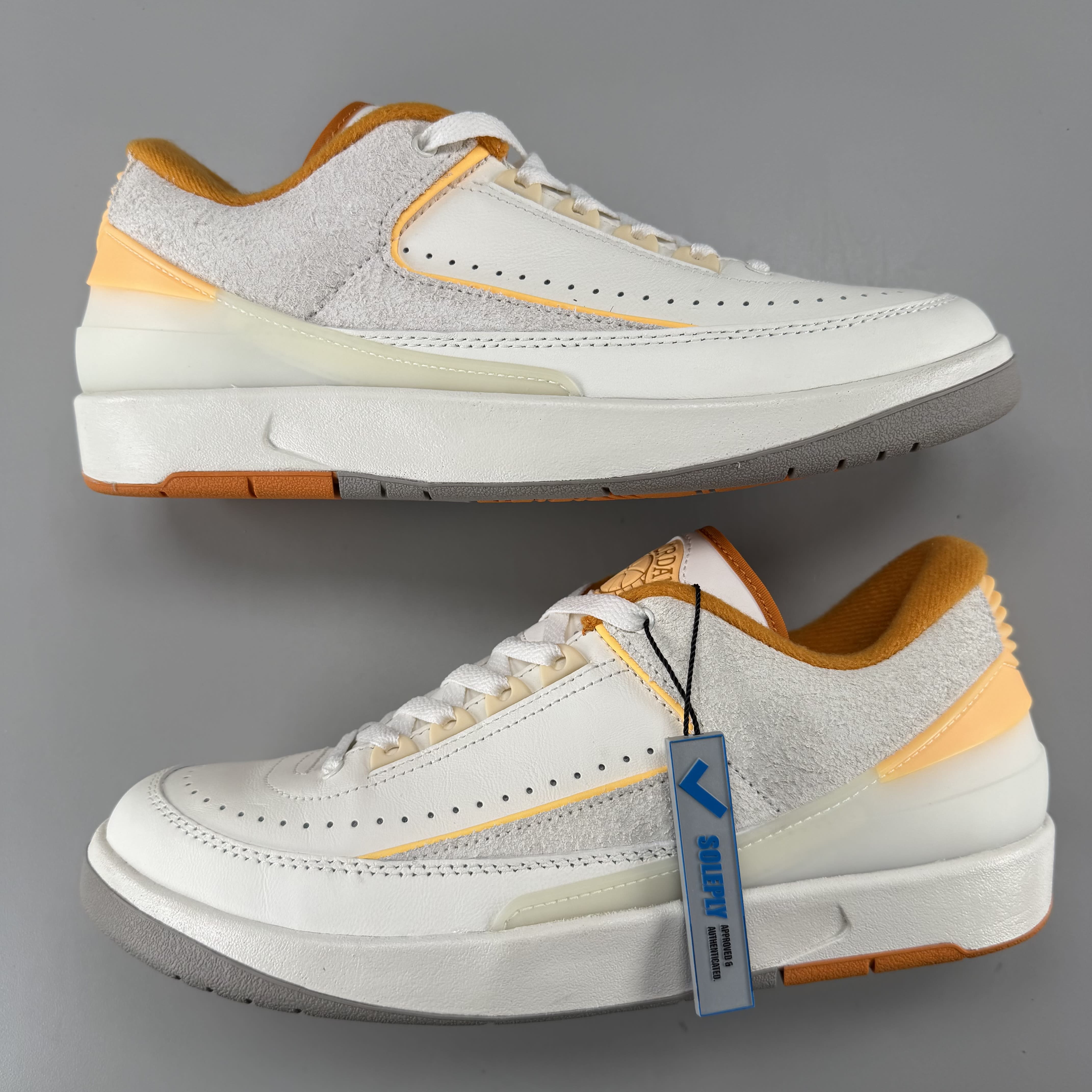 656426 Jordan 2 Retro Low Craft Melon Tint
