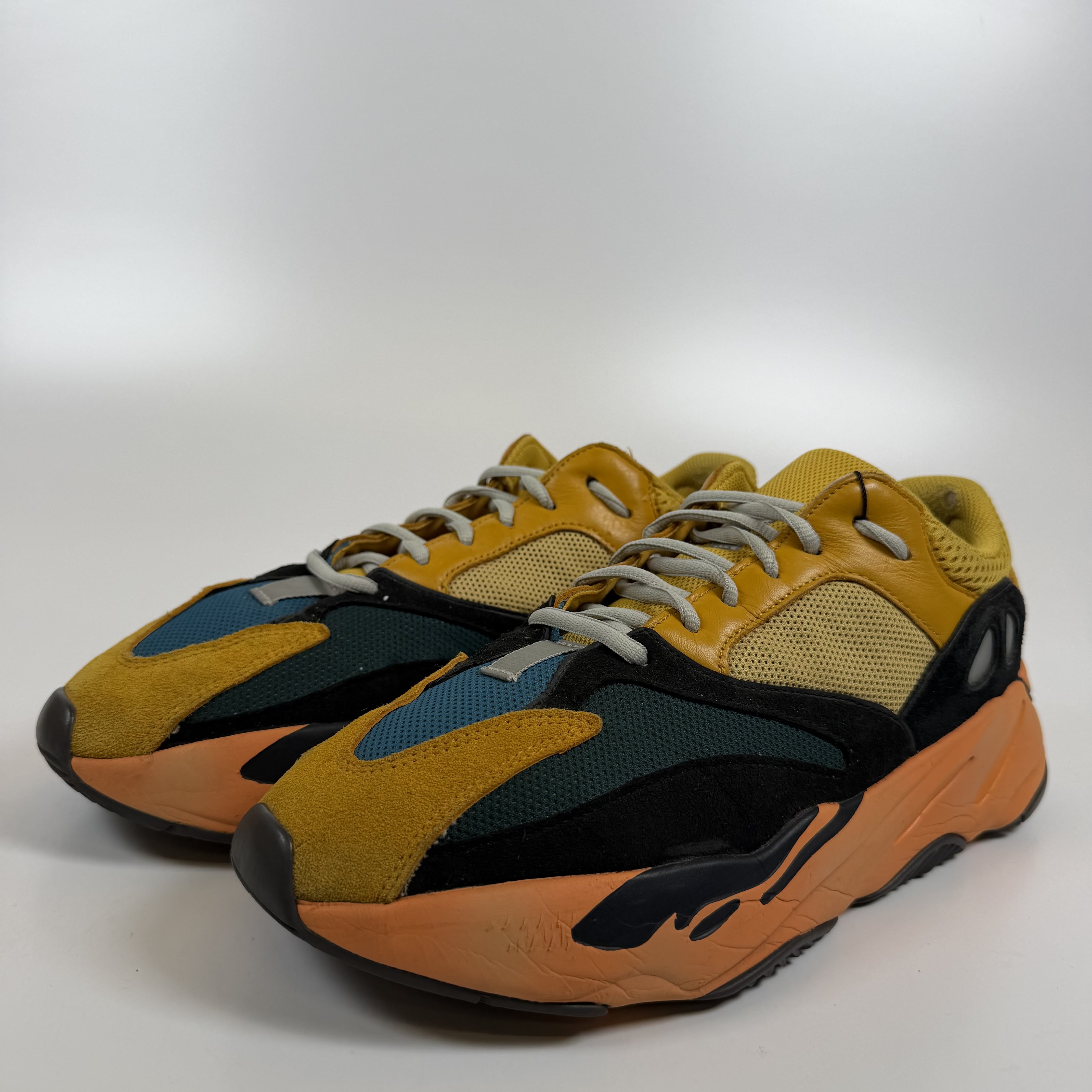 SP7752 adidas Yeezy Boost 700 Sun