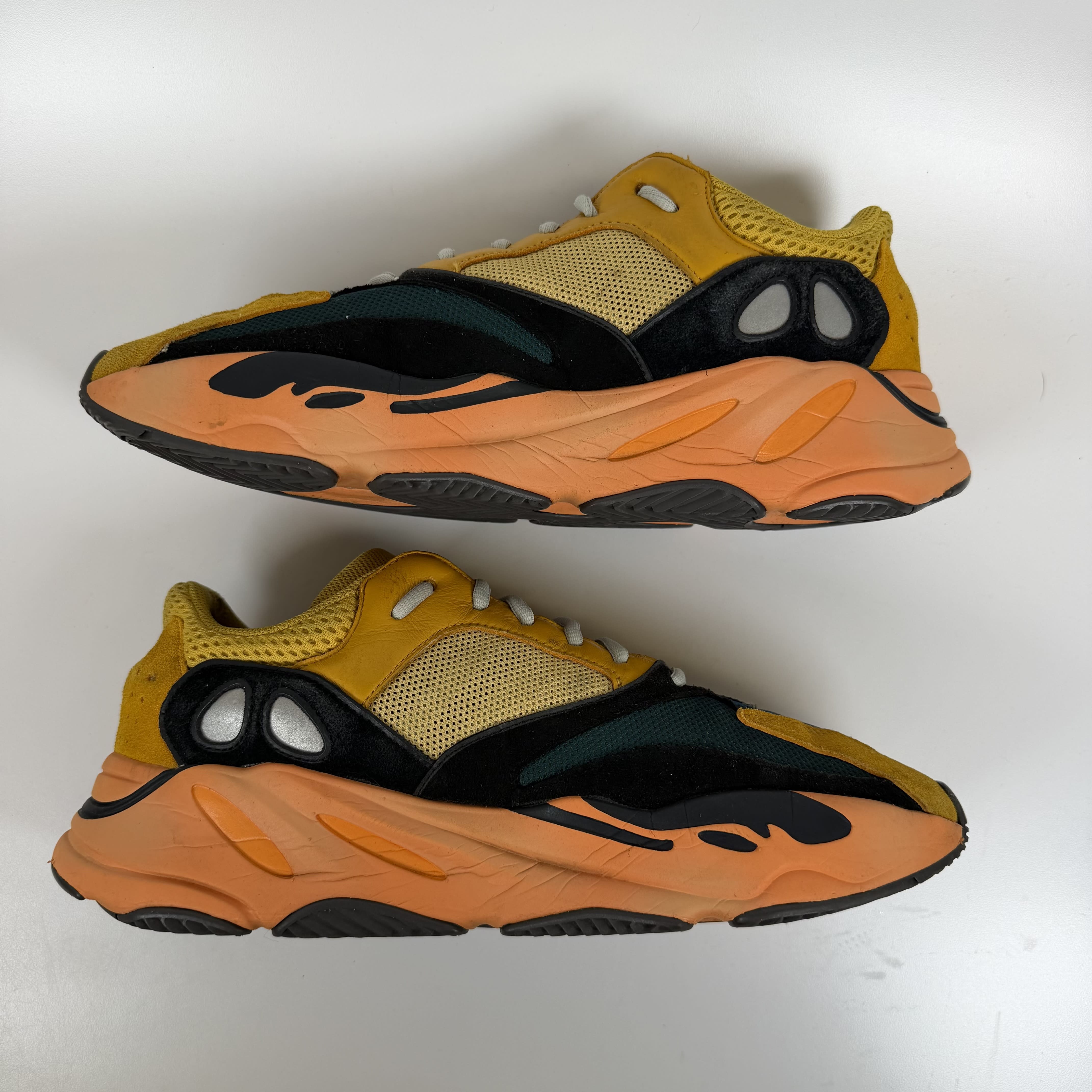 SP7752 adidas Yeezy Boost 700 Sun