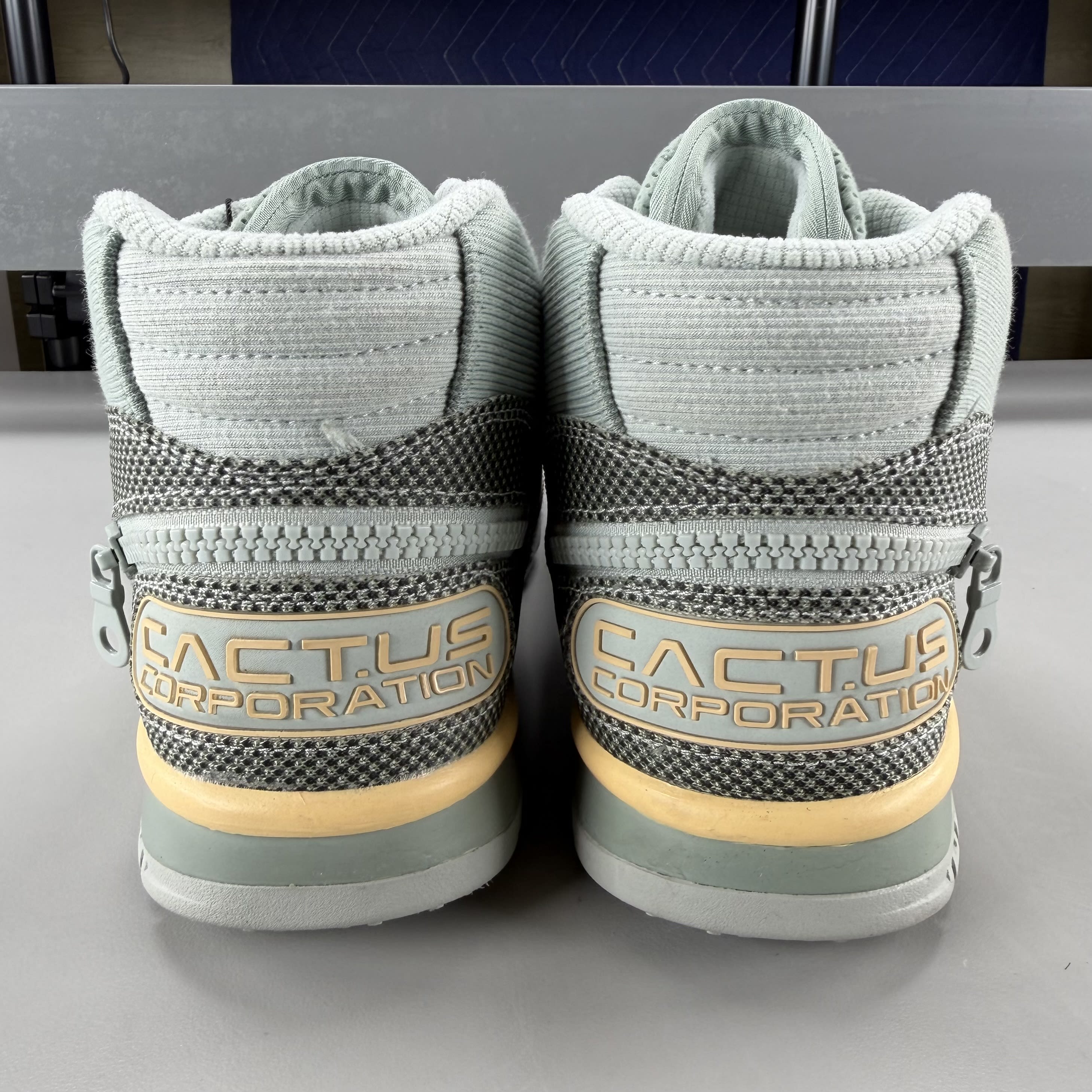 509992 Nike Air Trainer 1 SP Travis Scott Grey Haze
