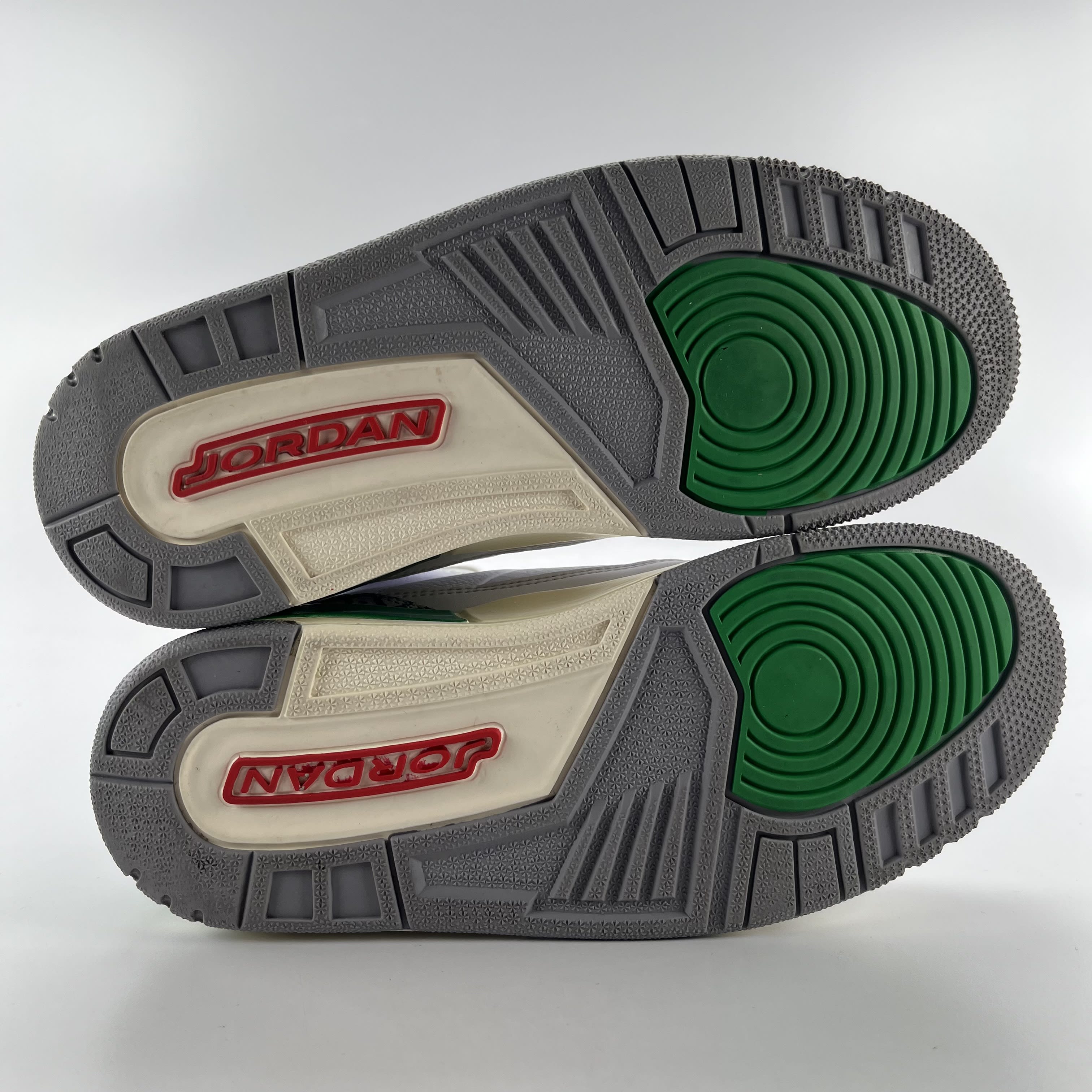 650122 Air Jordan 3 Retro Lucky Green (Women's)