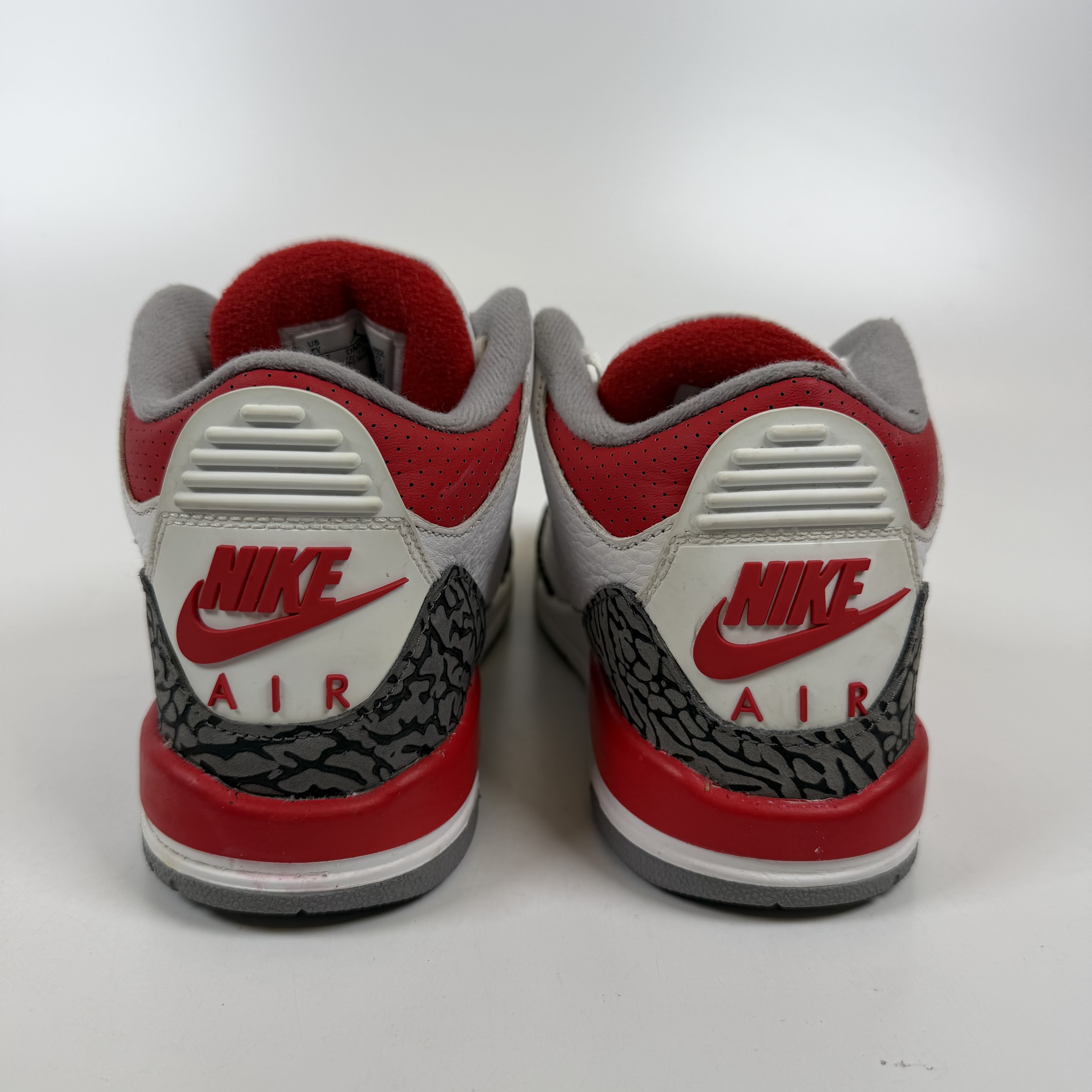 SP8145 Jordan 3 Retro Fire Red (2022) (GS)