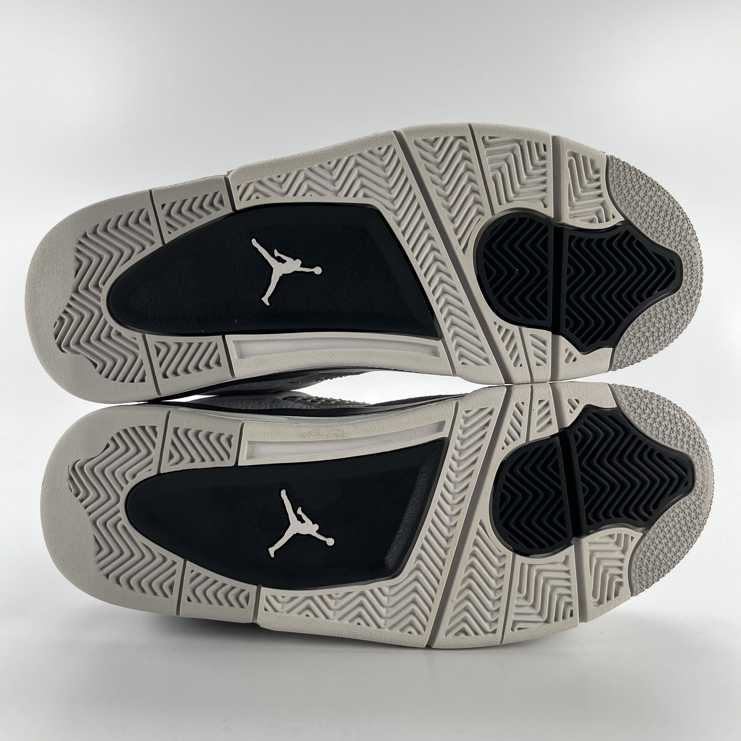 647802 Jordan 4 Retro Military Black (GS)