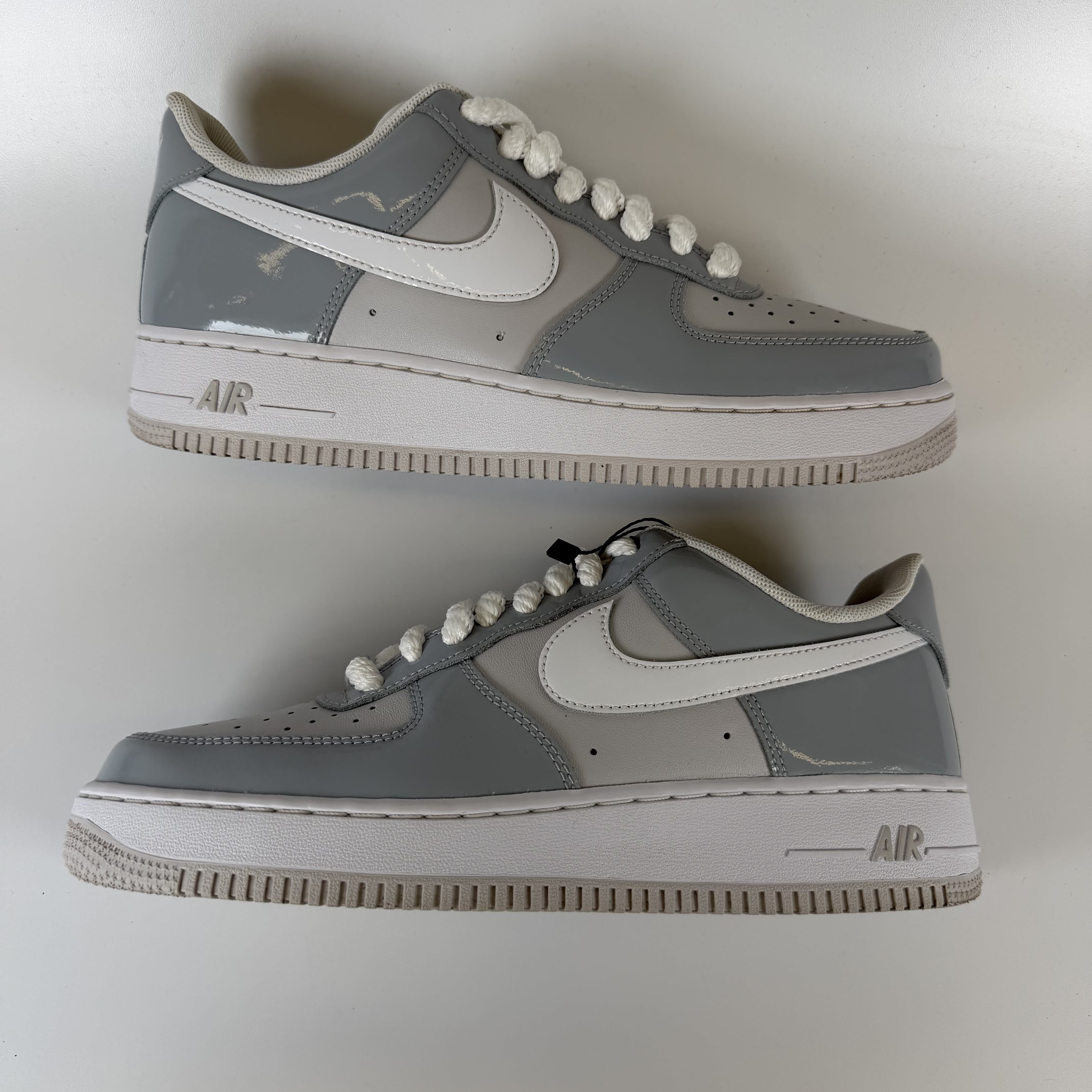 621765 Nike Air Force 1 Low '07 LV8 Wolf Grey Vast Grey White