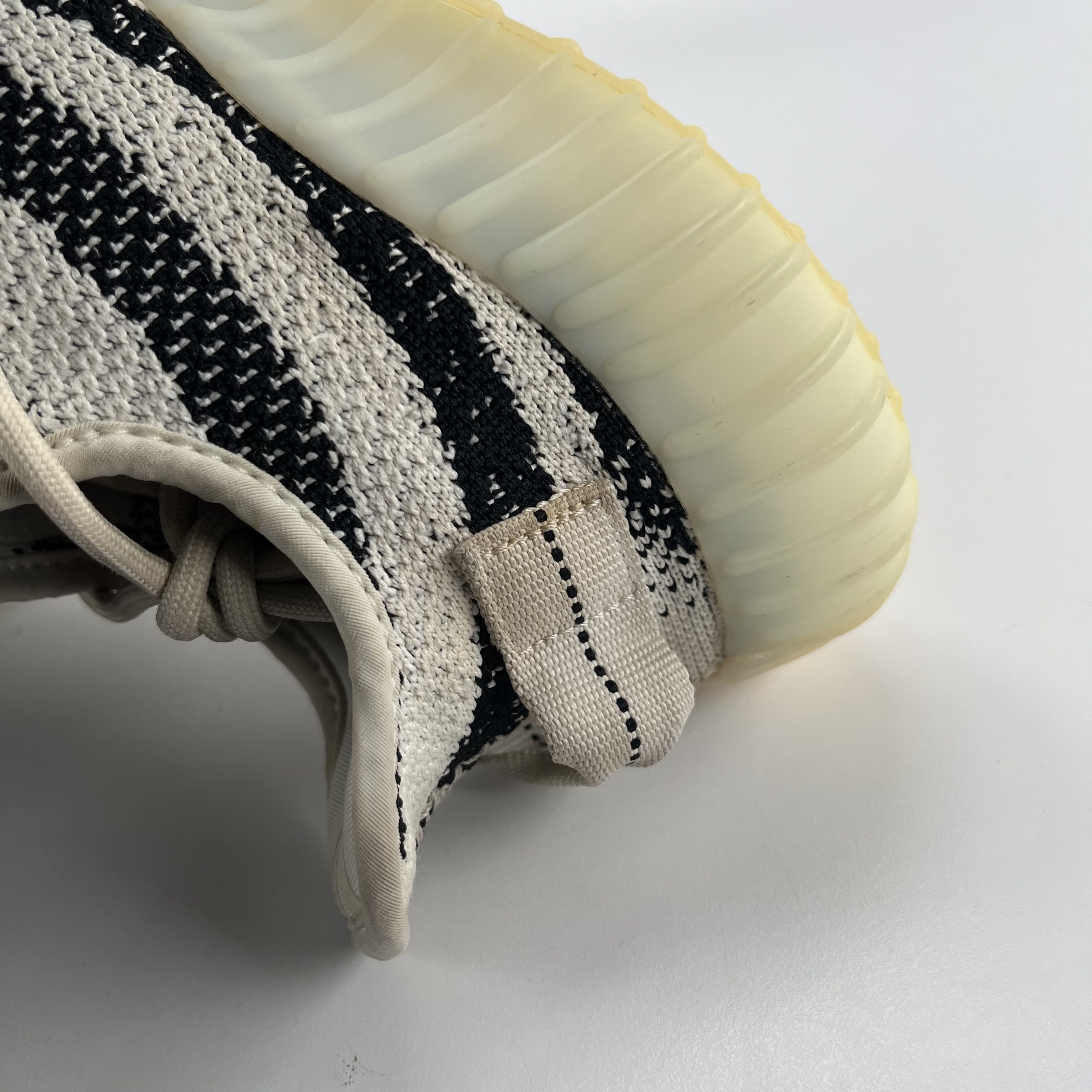 794756 adidas Yeezy Boost 350 V2 Zebra
