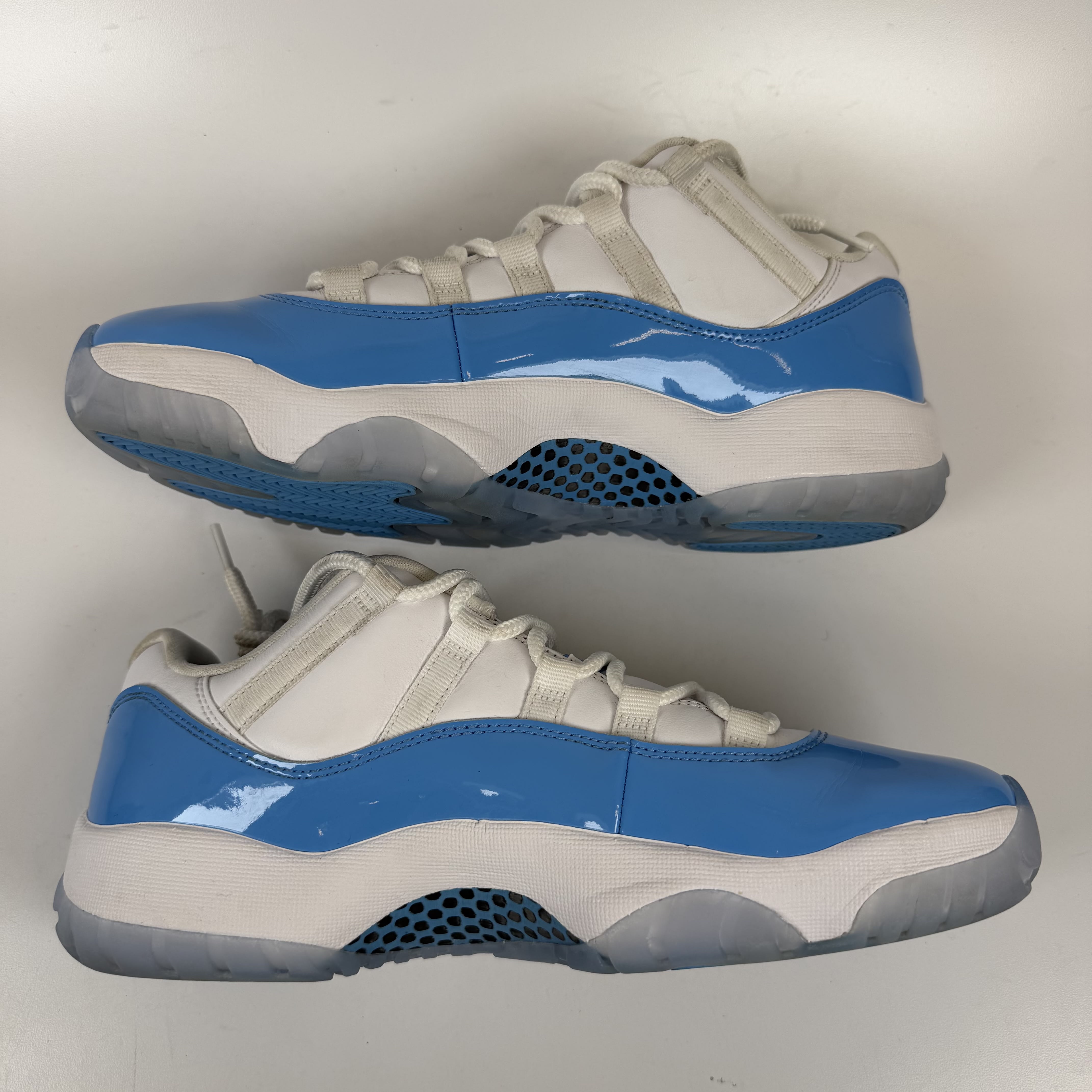 [SP13124] Jordan 11 Retro Low University Blue (2026)