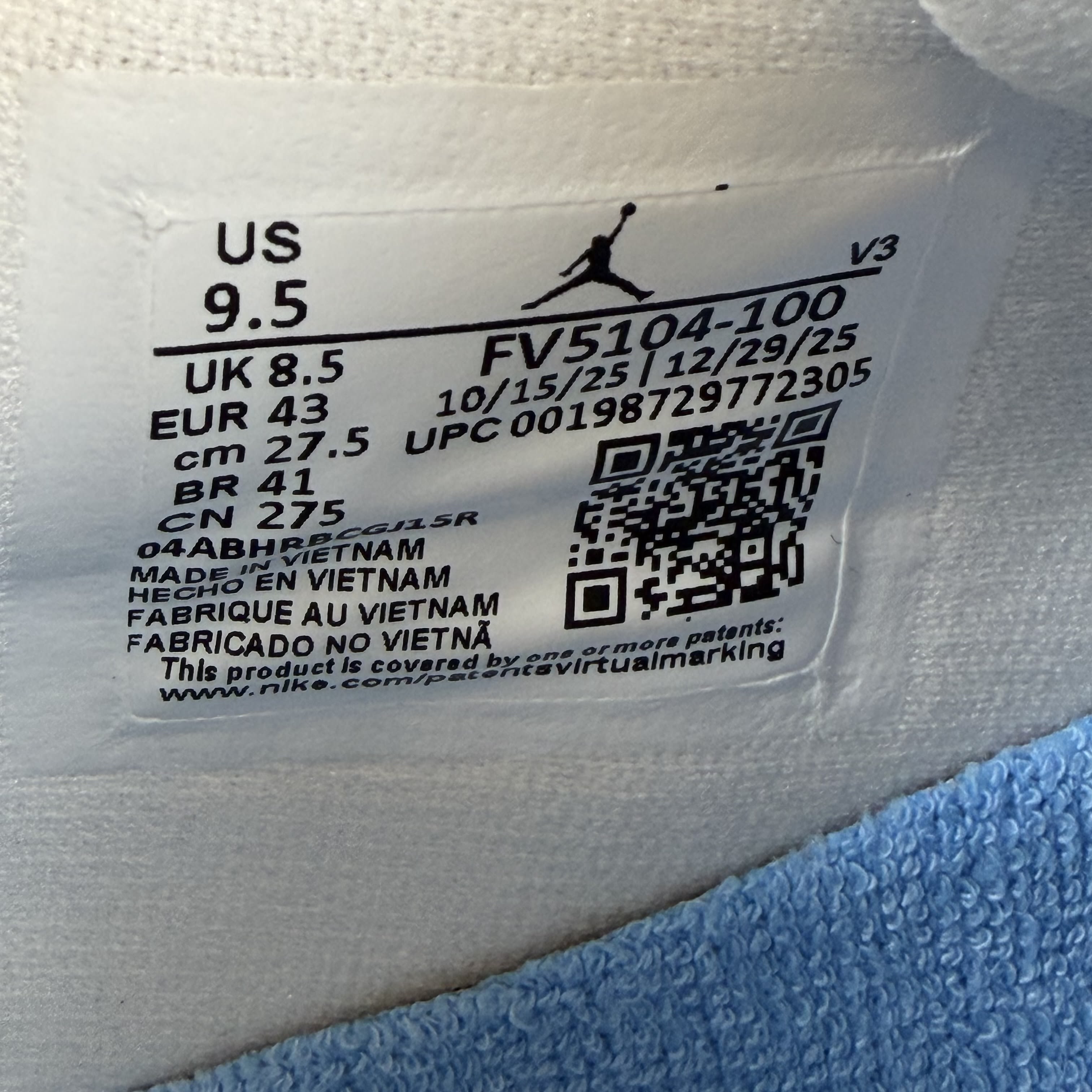 [SP13124] Jordan 11 Retro Low University Blue (2026)