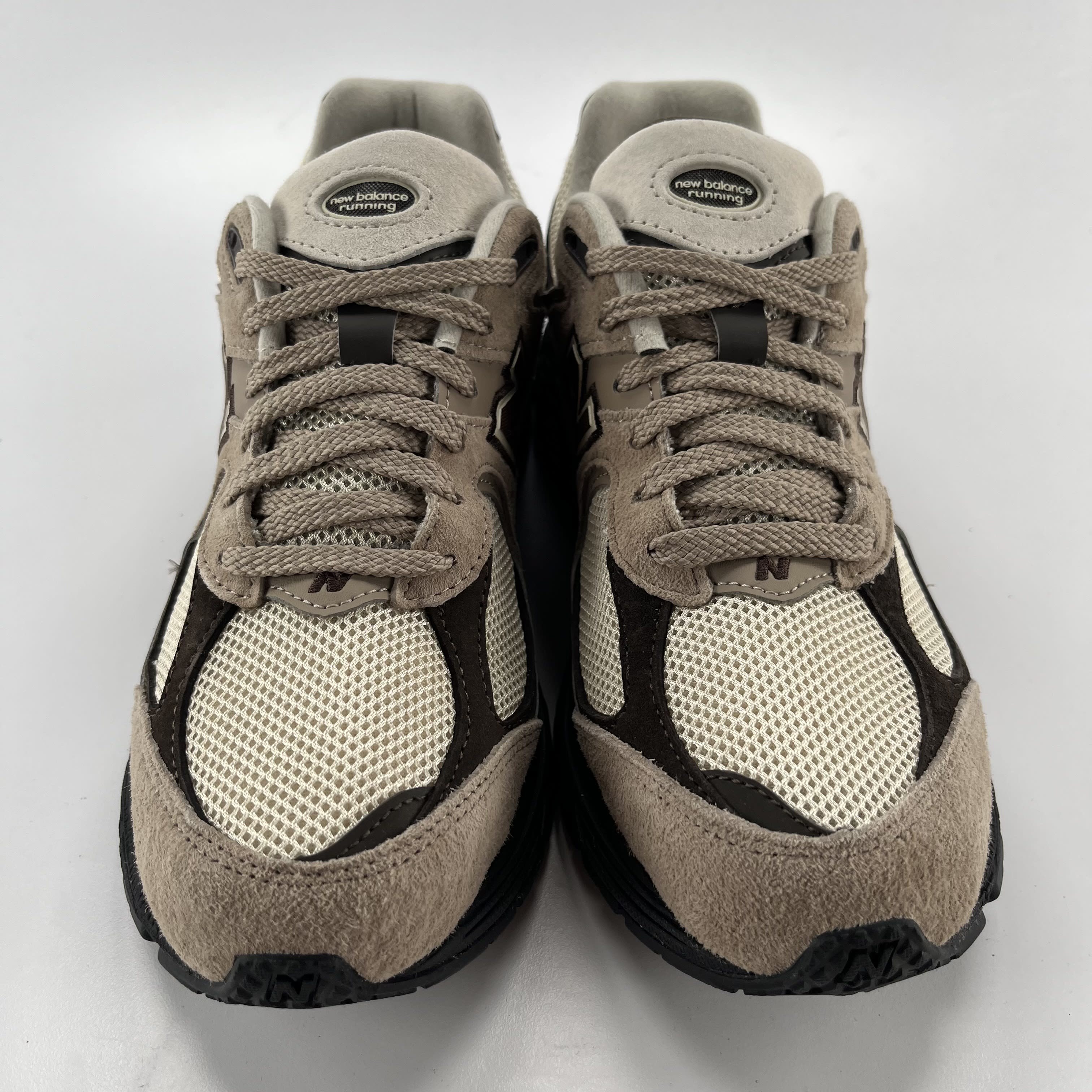 720586 New Balance 2002R 'Cream Kumquat'
