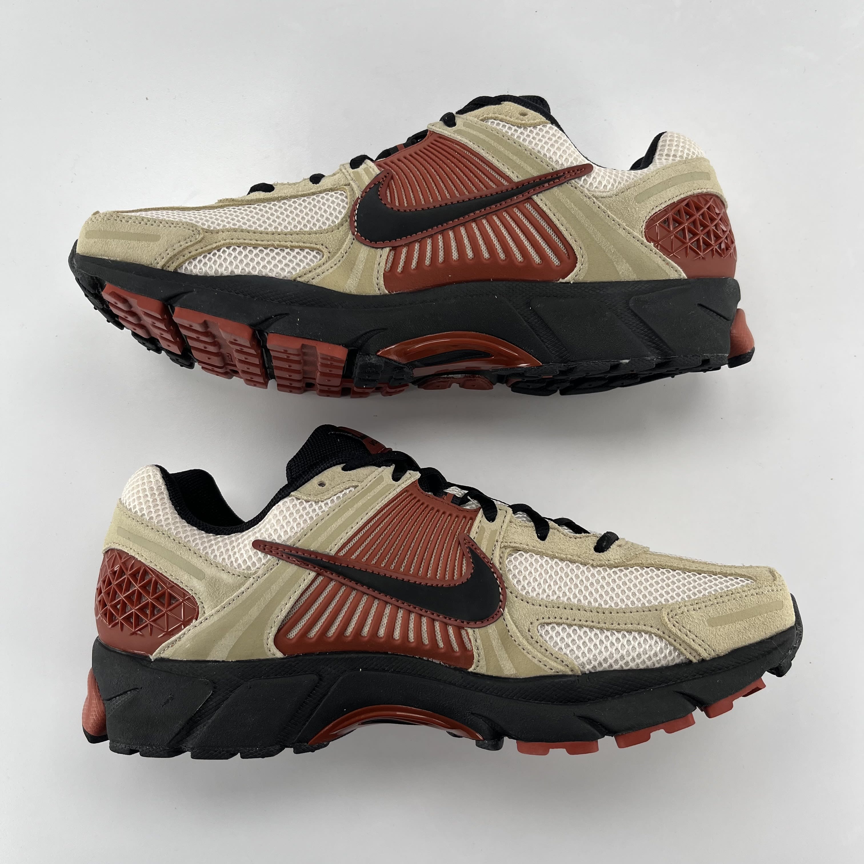 588703 Nike Zoom Vomero 5 Desert Khaki Light Orewood Brown Mars Stone Black