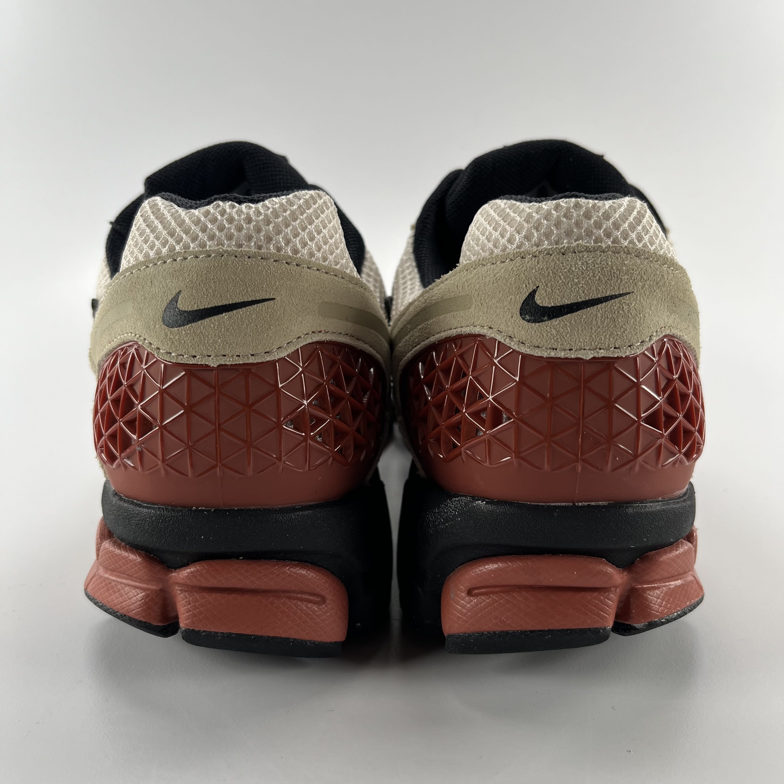 588703 Nike Zoom Vomero 5 Desert Khaki Light Orewood Brown Mars Stone Black