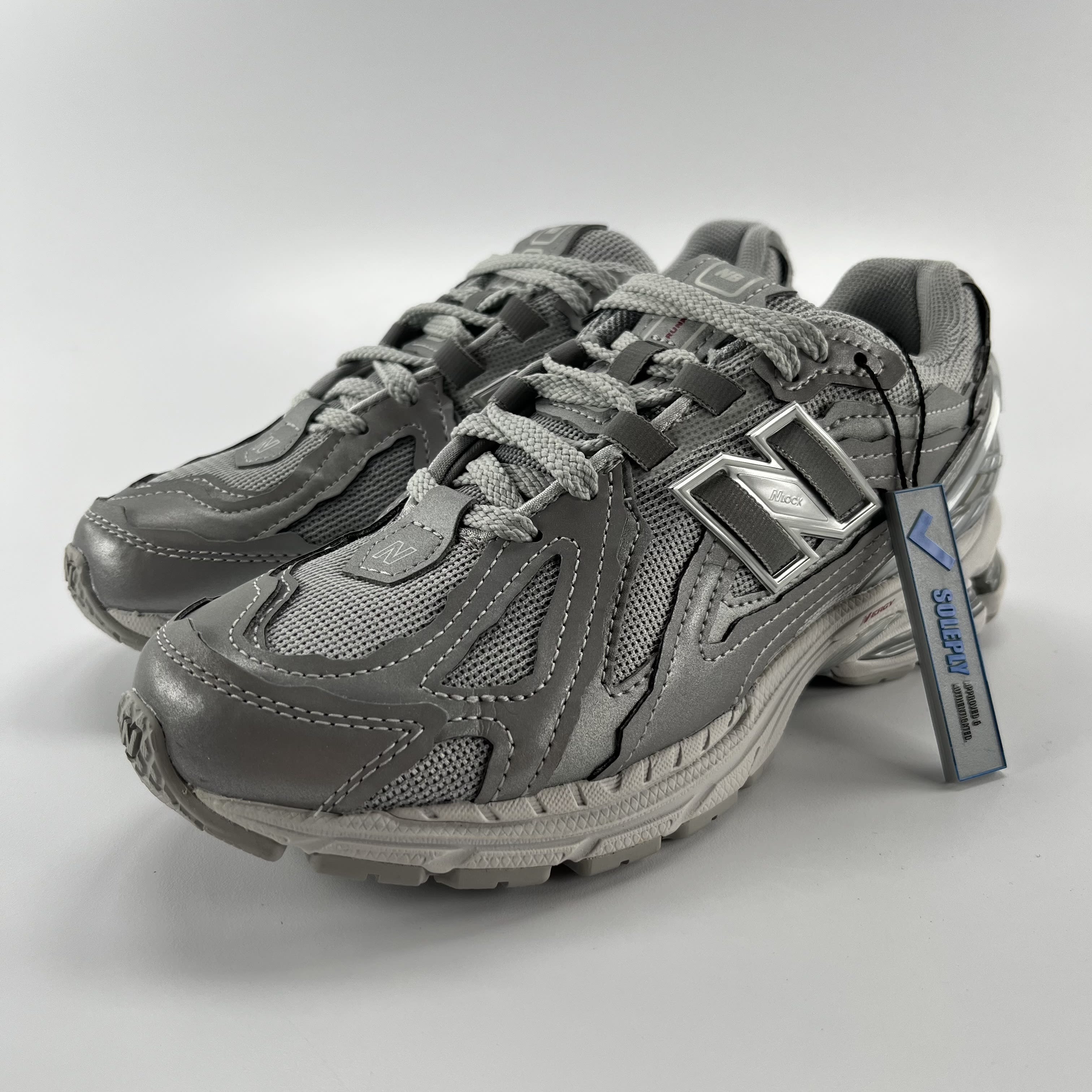 340516 New Balance 1906D Protection Pack Silver Metallic