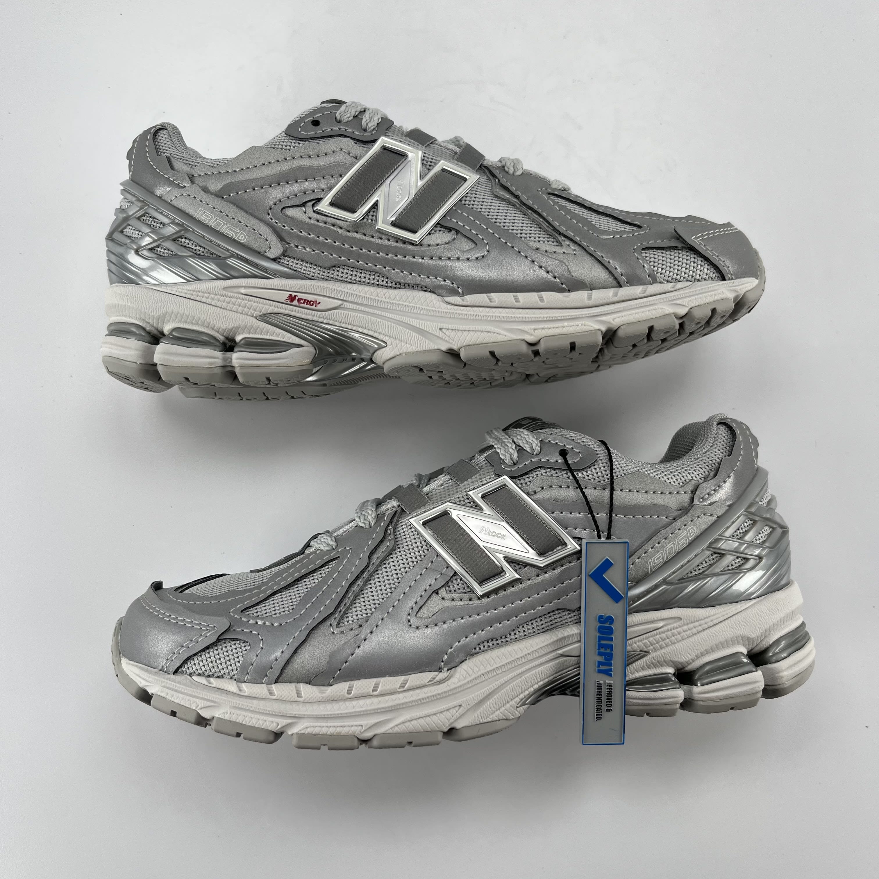 340516 New Balance 1906D Protection Pack Silver Metallic