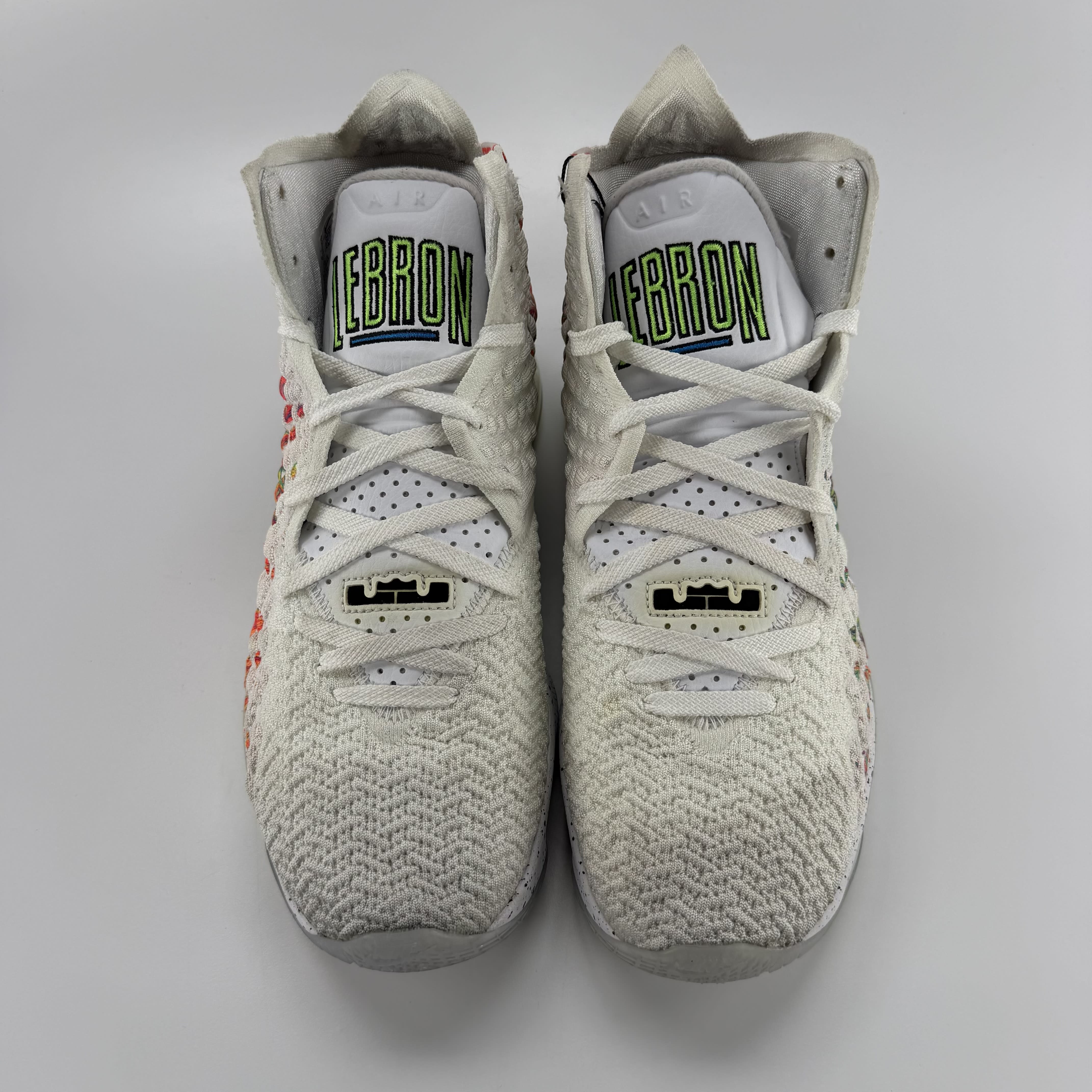 777488 Nike LeBron 17 Air Command Force
