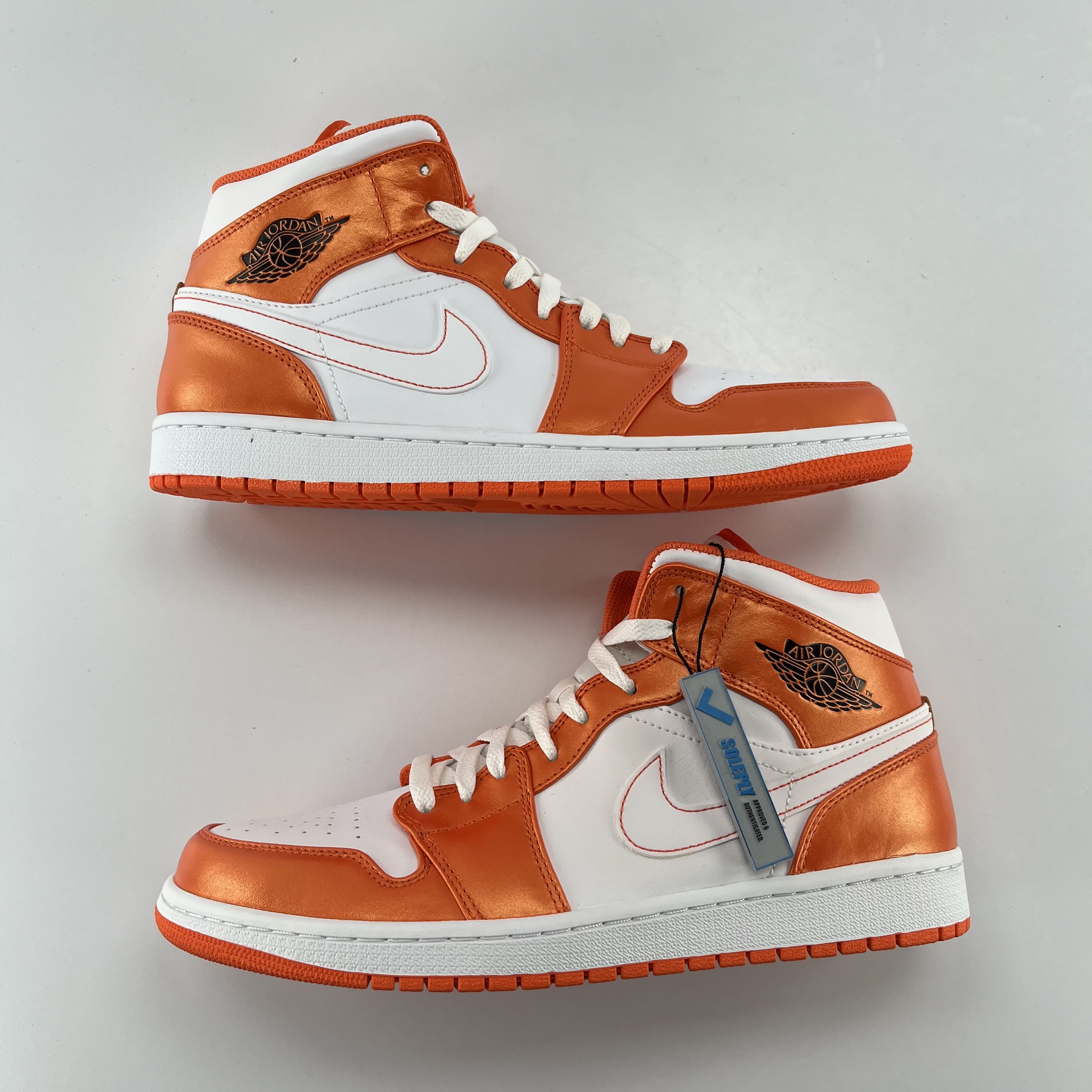 485762 Jordan 1 Mid Metallic Orange
