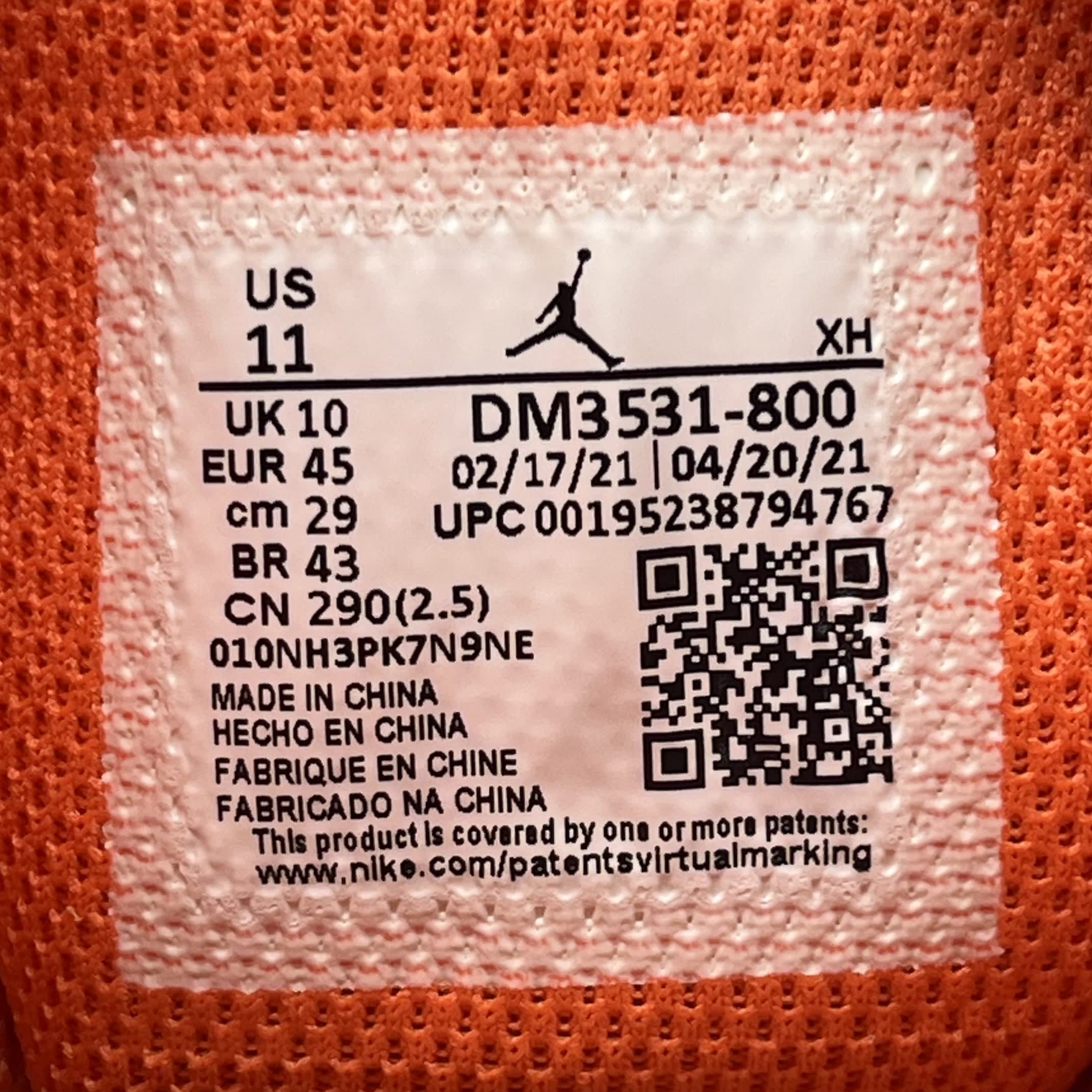 485762 Jordan 1 Mid Metallic Orange