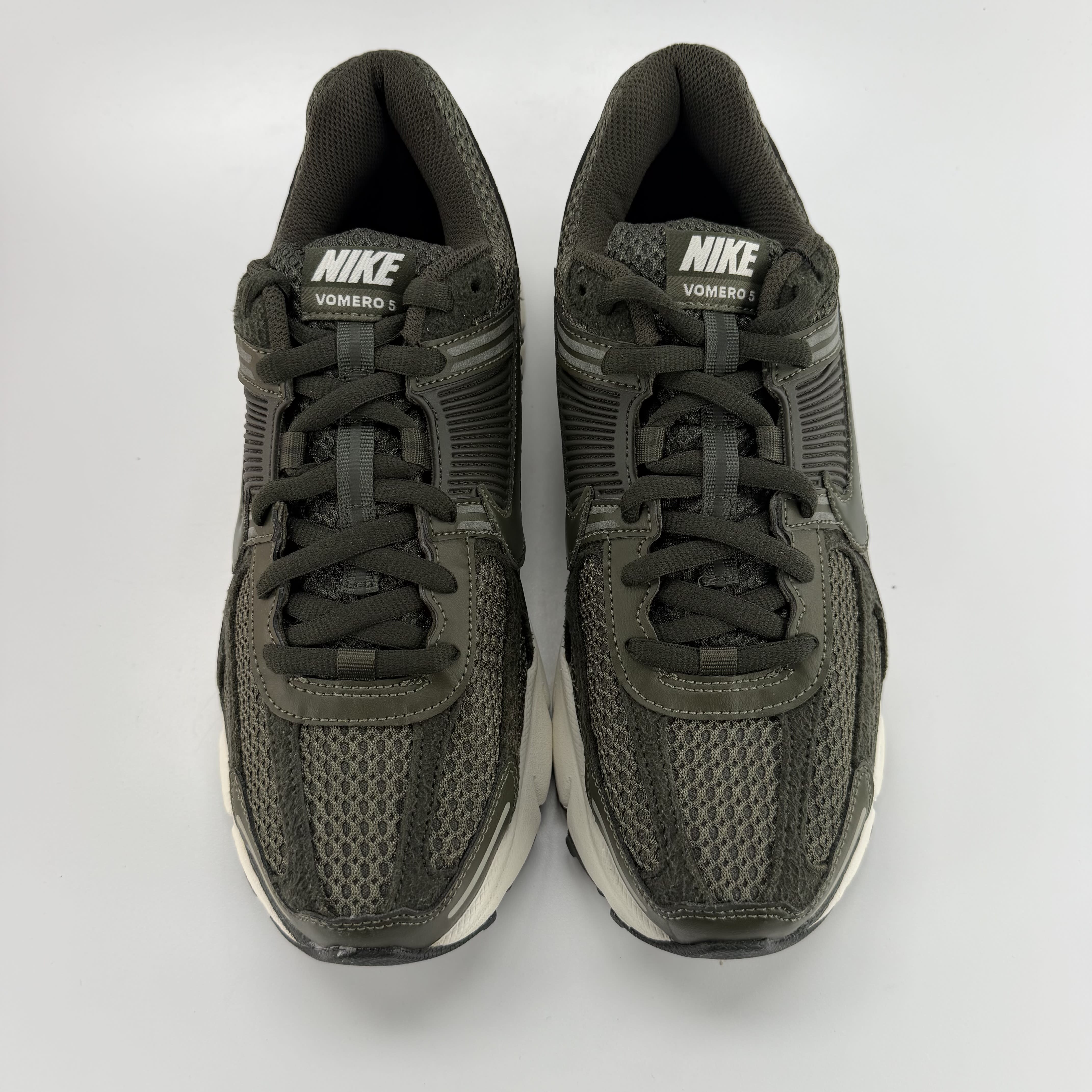 260173 Nike Zoom Vomero 5 Sequoia (Women's)