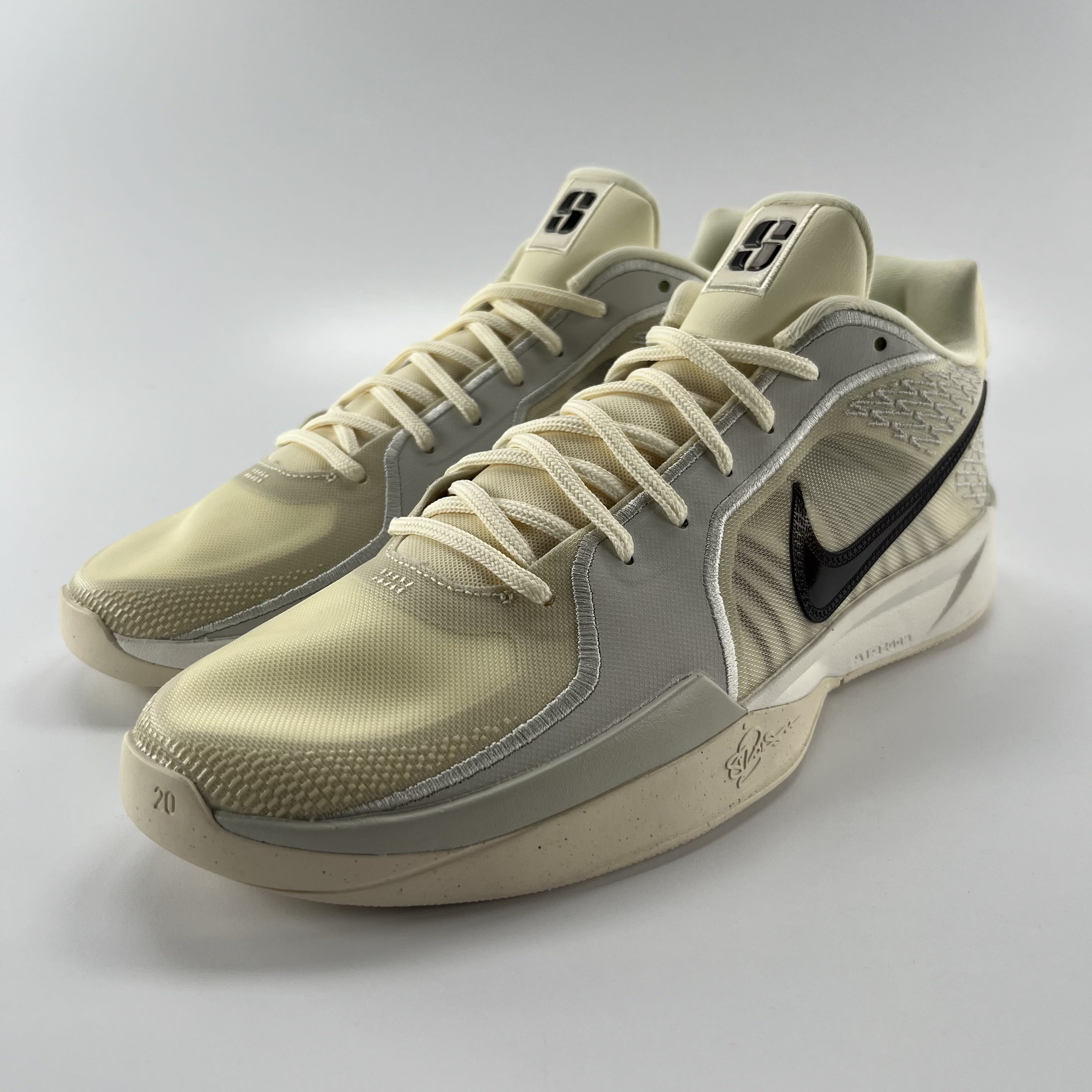 SP2886 Nike Sabrina 2 Relentless (Women's)