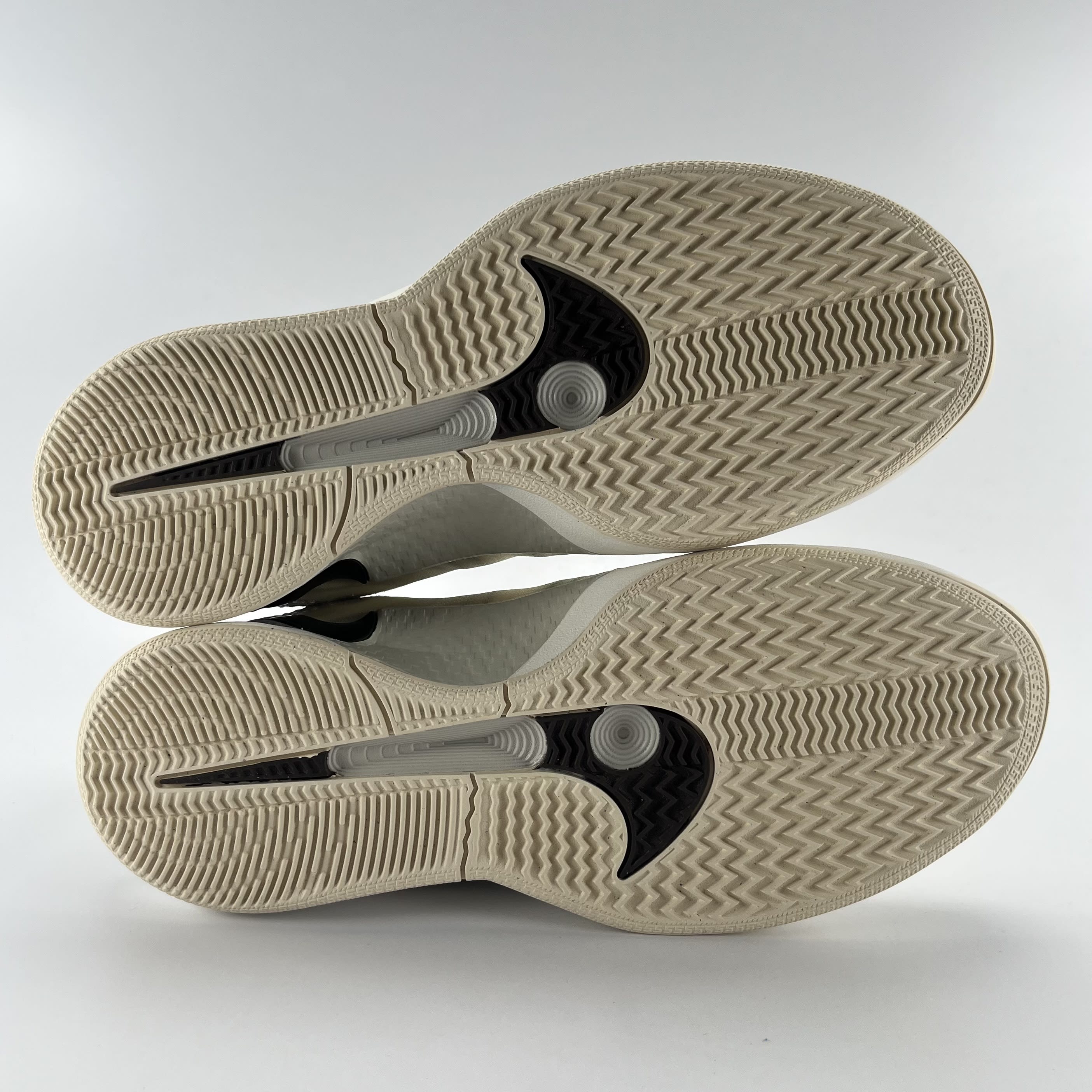 SP2886 Nike Sabrina 2 Relentless (Women's)
