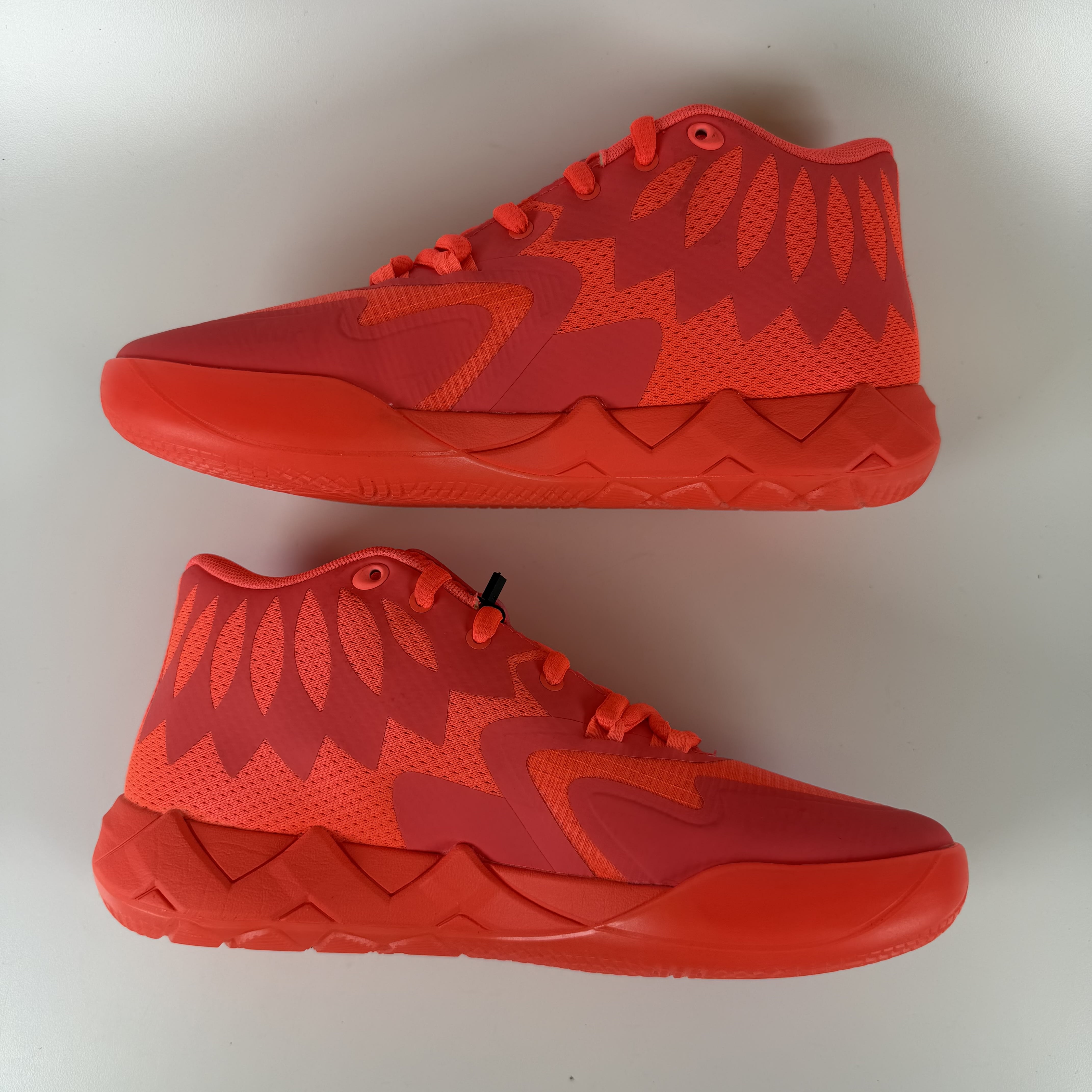 712000 Puma LaMelo Ball MB.01 Breast Cancer Awareness