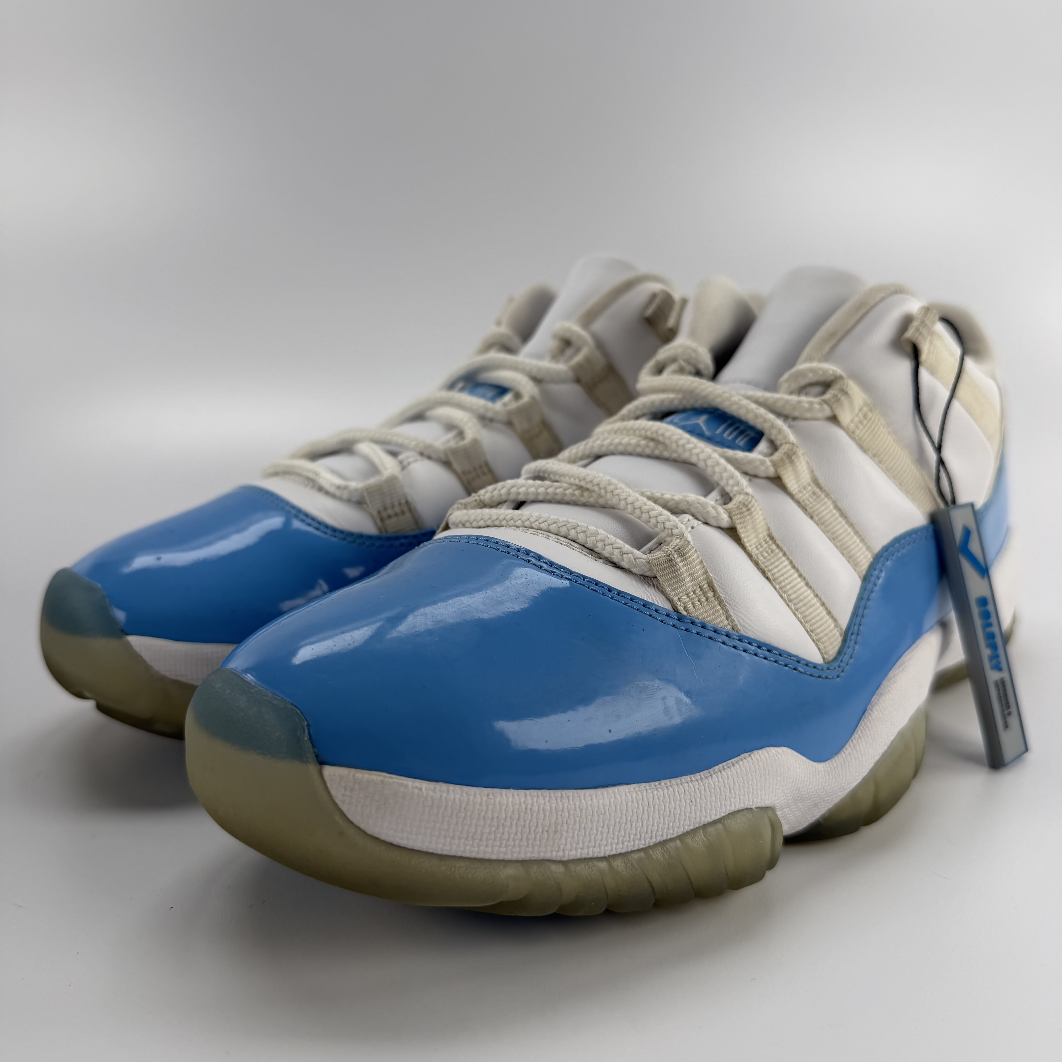 612863 Jordan 11 Retro Low University Blue (2017)